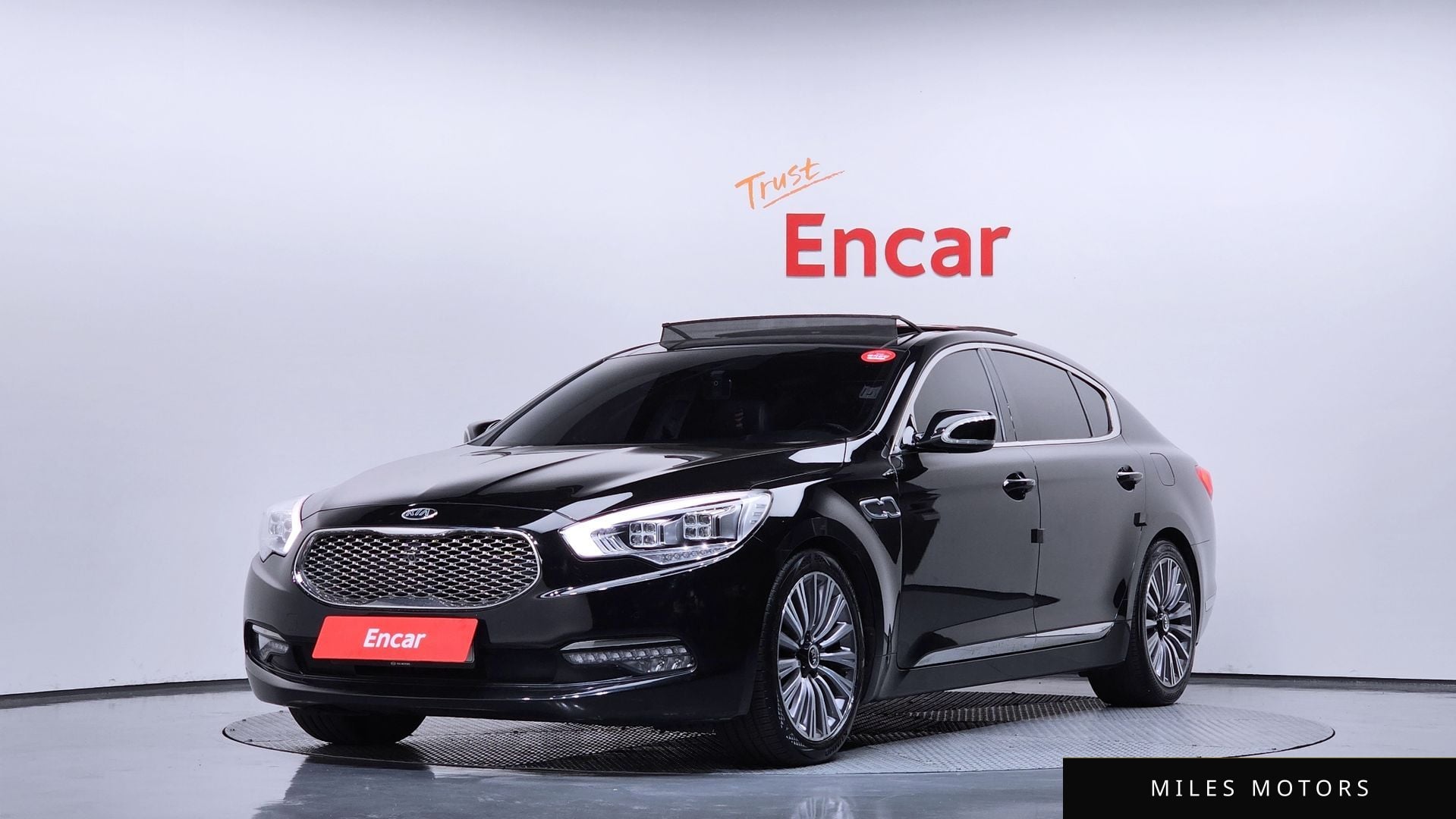 Kia K9 2014 — фото 1 из 12