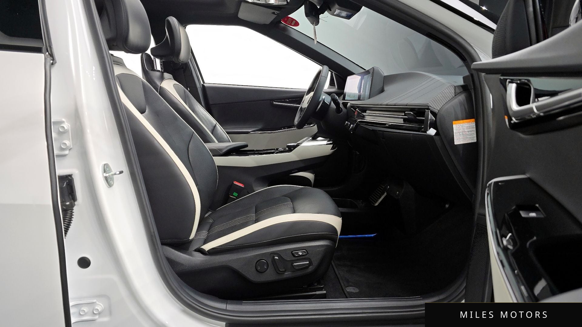 Kia EV6 2023 — миниатюра 11