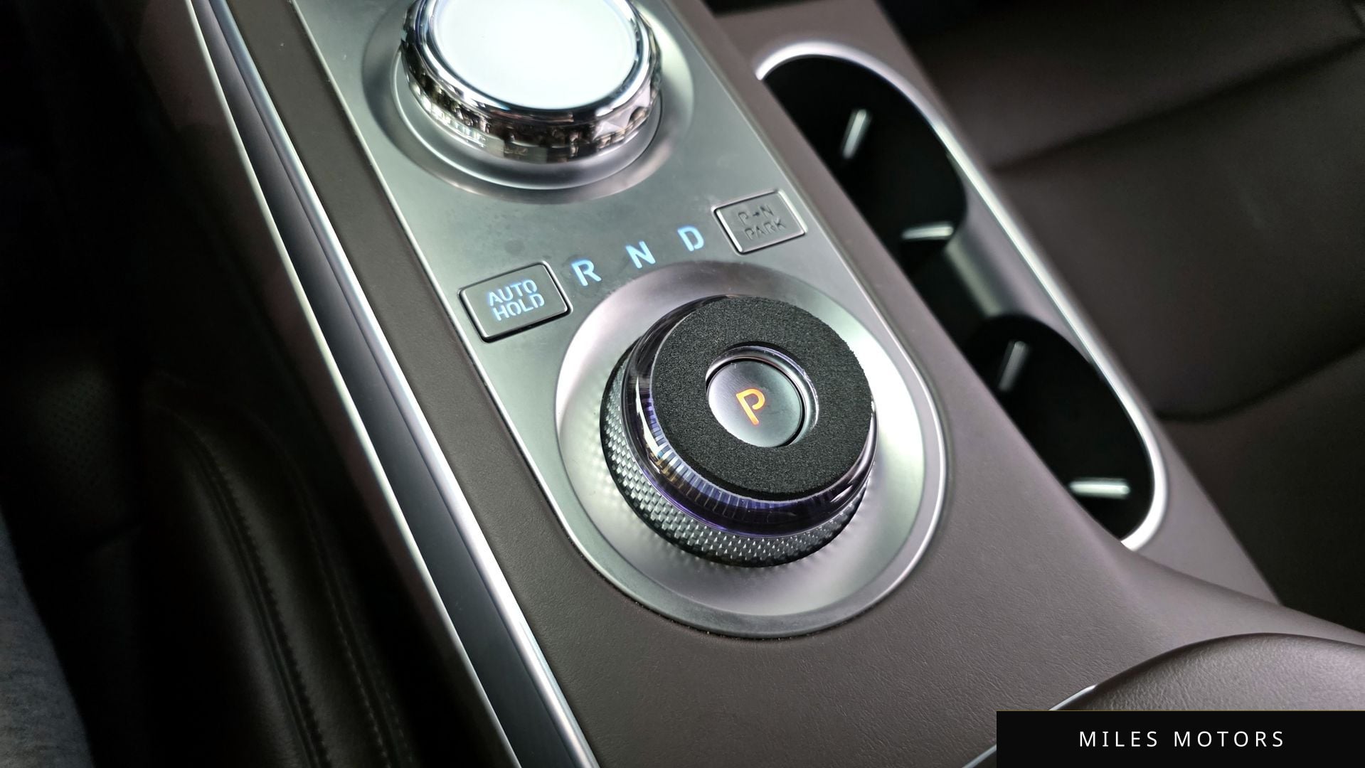 Genesis GV70 2023 — миниатюра 9