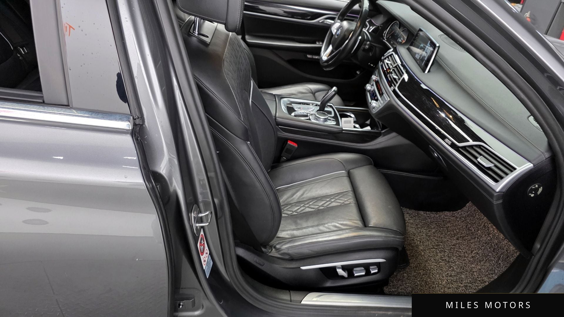 BMW 7 Series (G11) 2017 — миниатюра 12