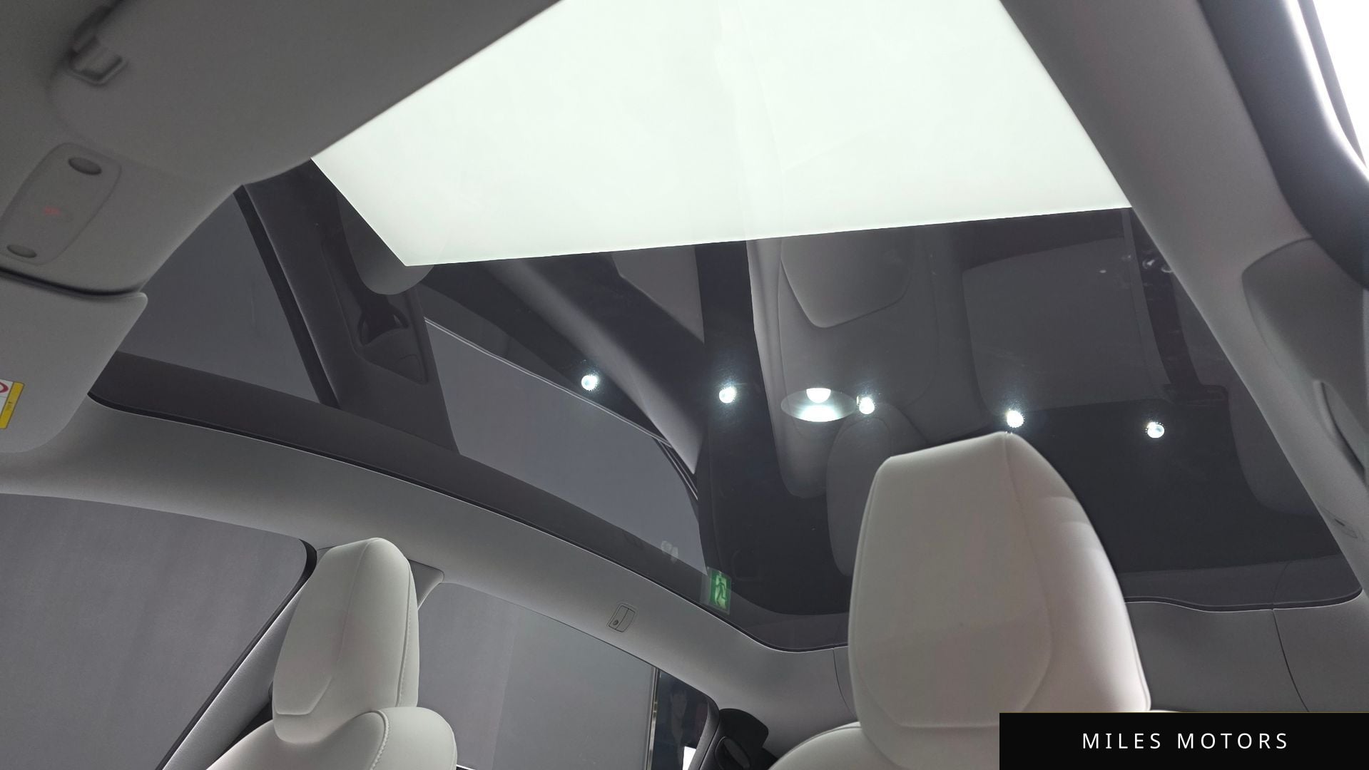 Tesla Model Y 2025 — миниатюра 19