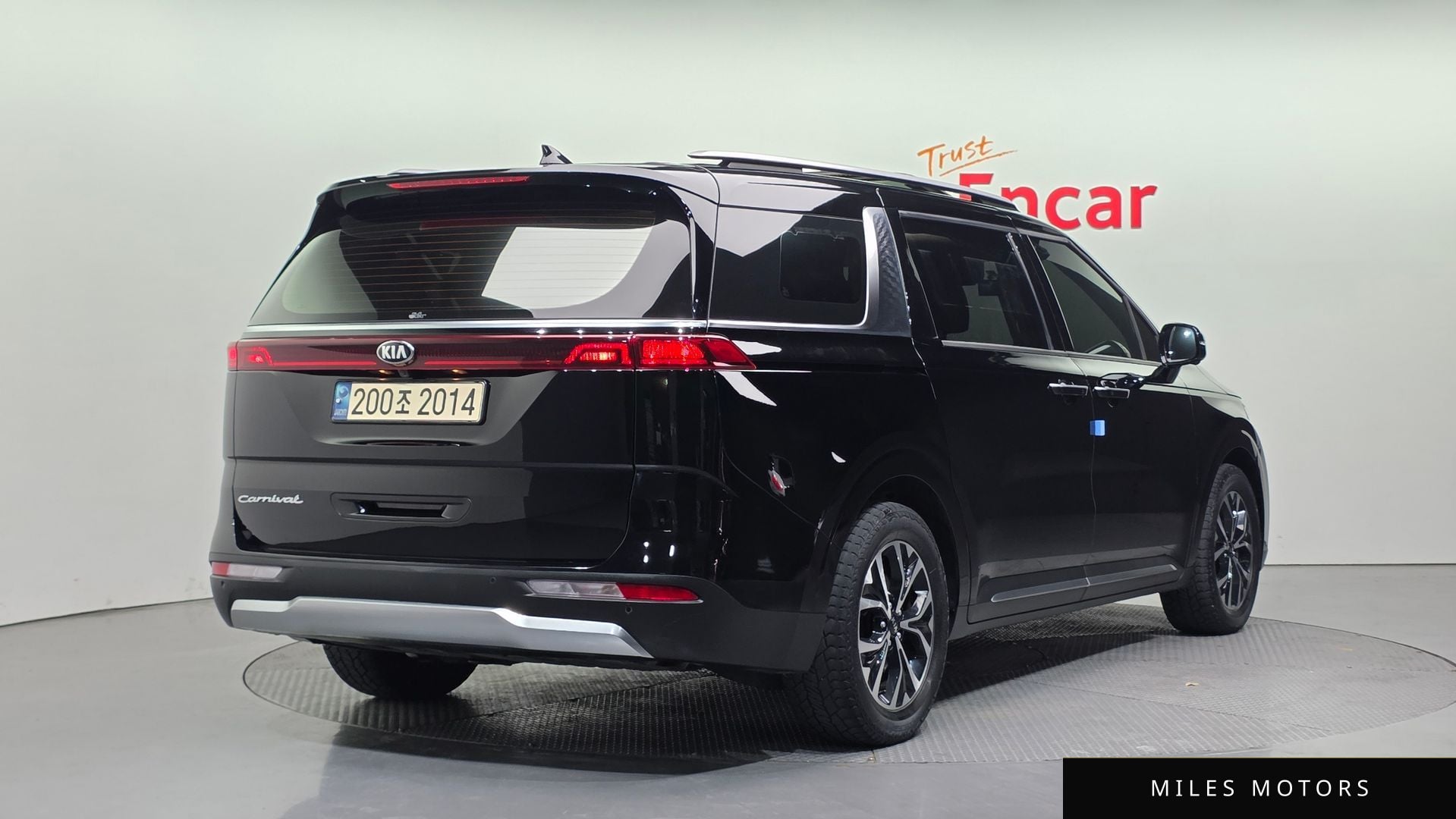 Kia Carnival 2021 — миниатюра 2