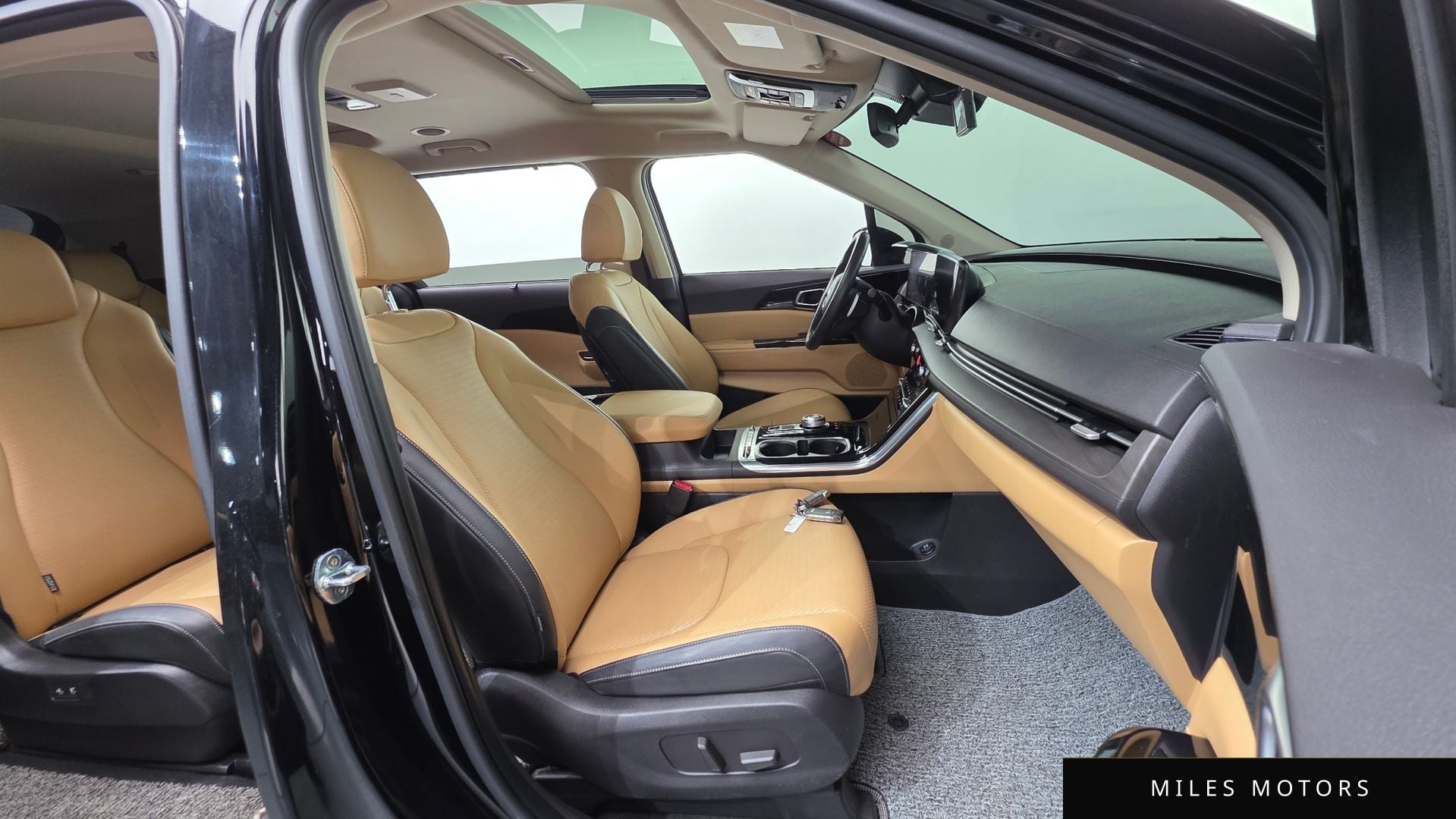 Kia Carnival 2021 — миниатюра 10