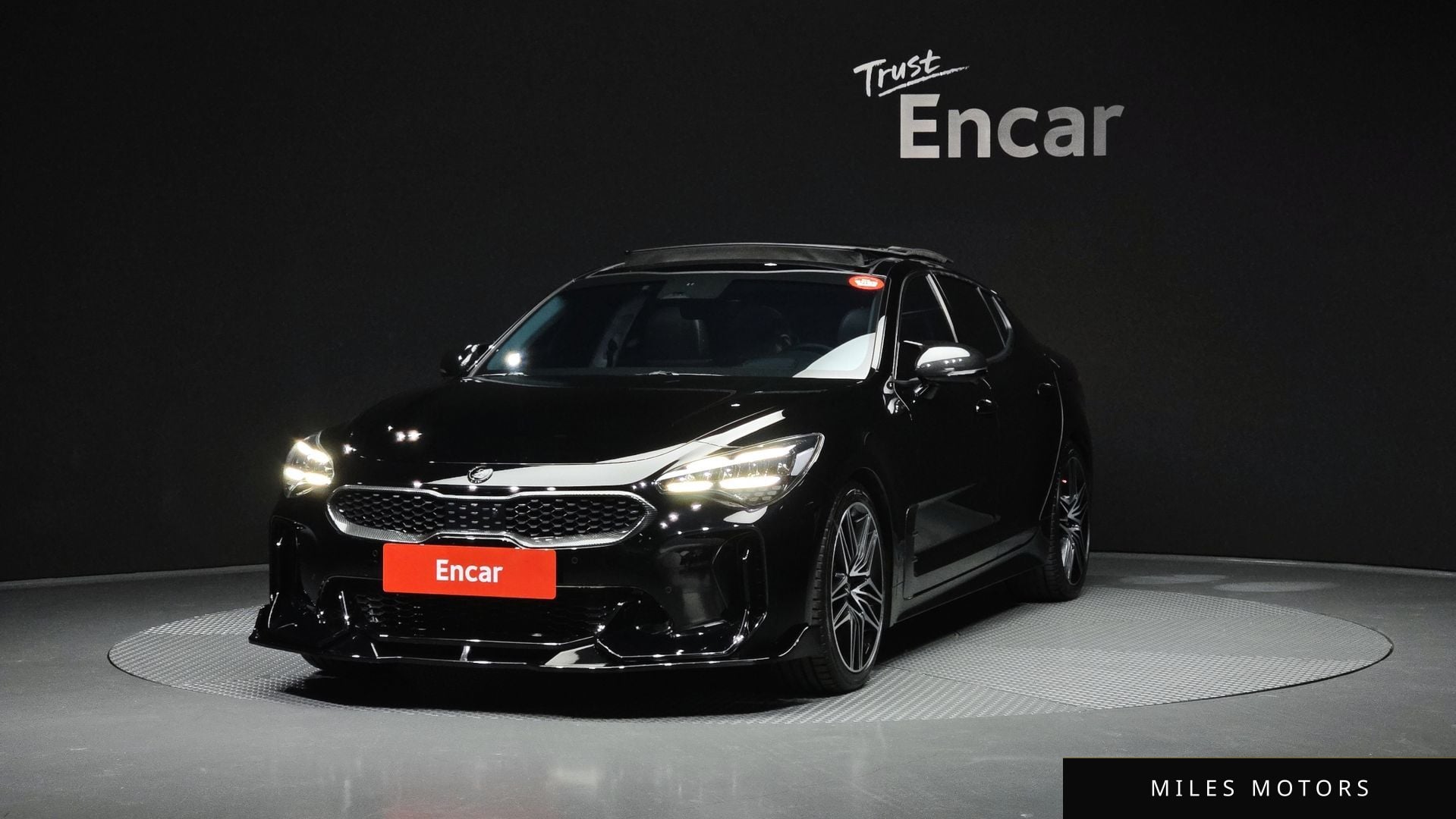 Kia Stinger 2021 — фото 1 из 12