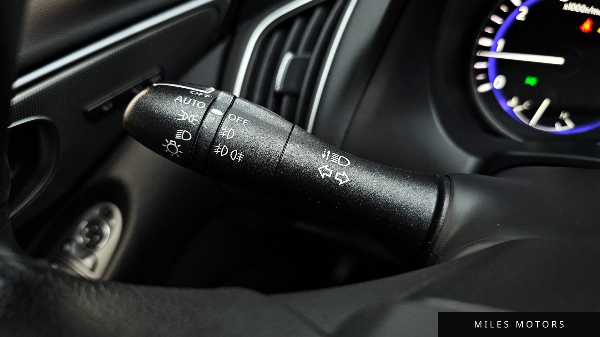 Infiniti Q50 2015 — миниатюра 16