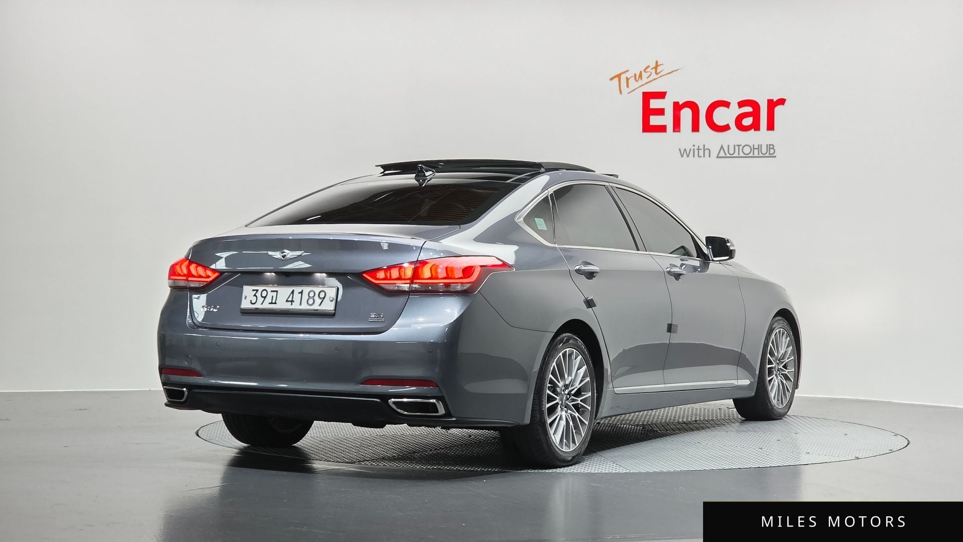 Hyundai Genesis 2016 — миниатюра 2