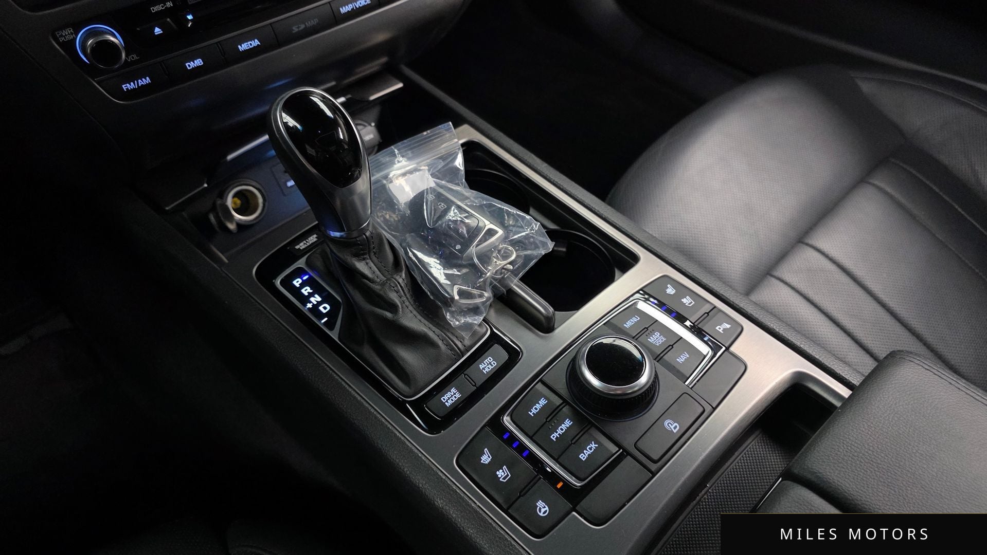 Hyundai Genesis 2016 — миниатюра 9