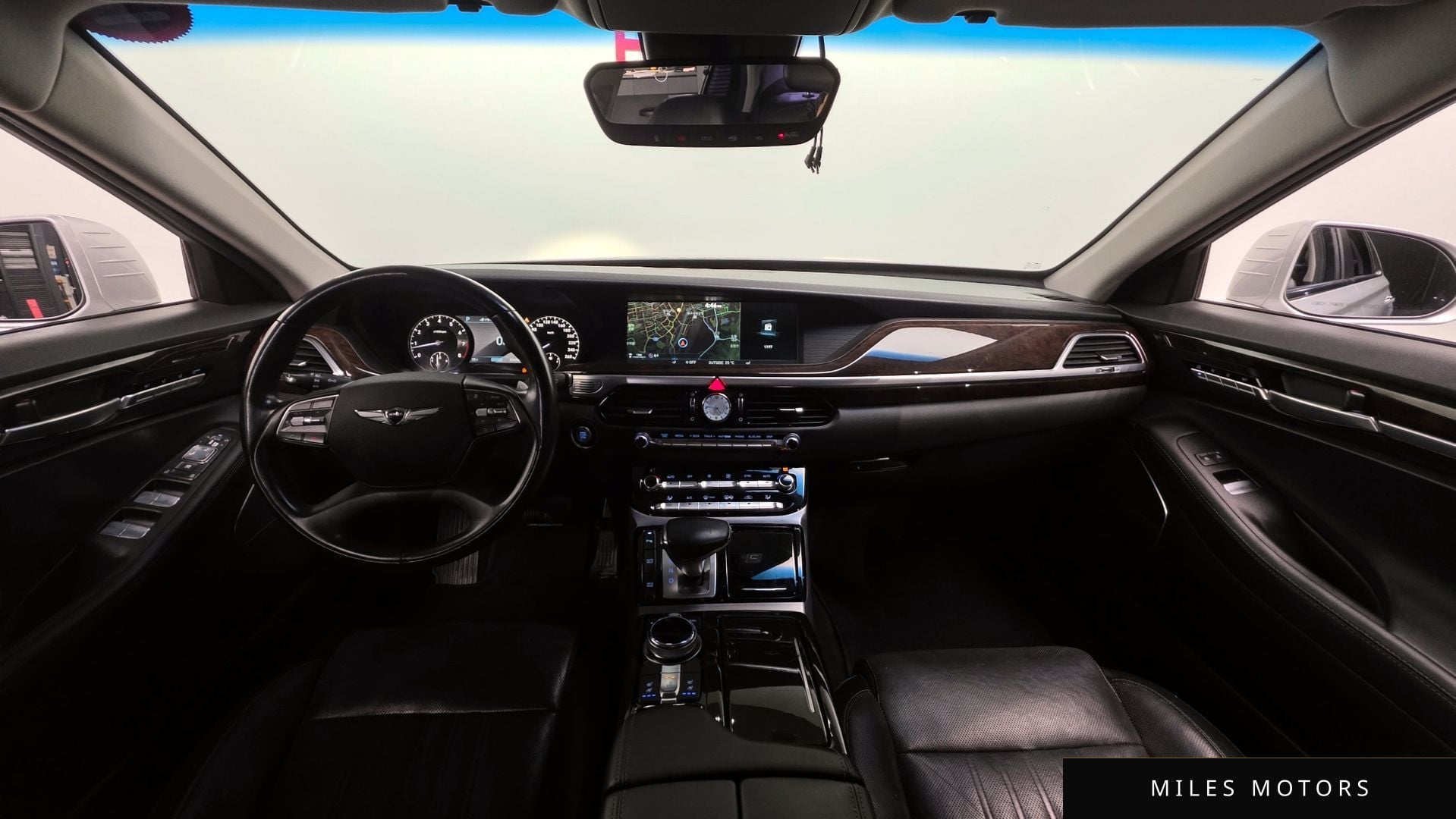 Genesis EQ900 2016 — миниатюра 7