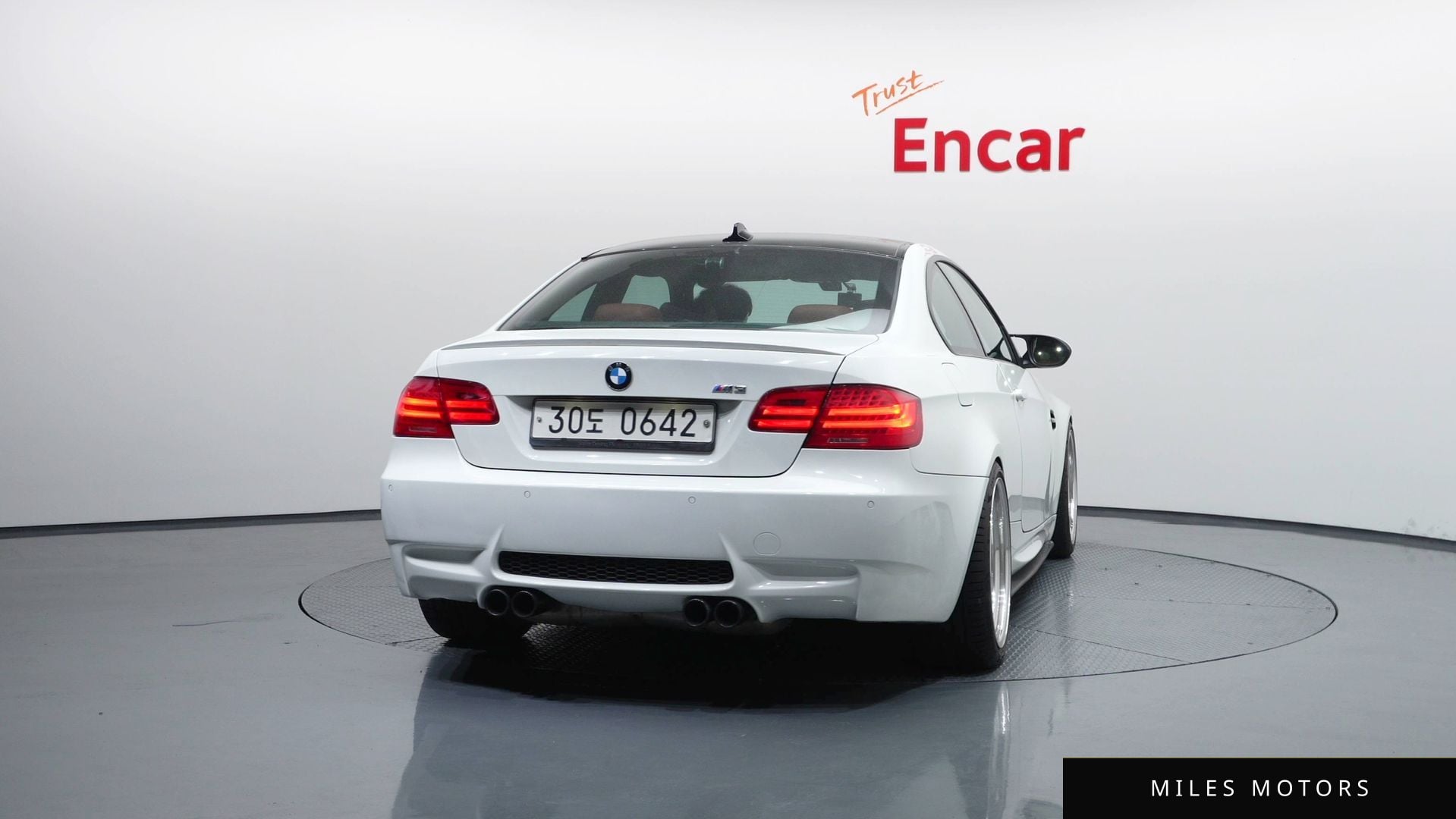 BMW M3 (E90) 2010 — миниатюра 4