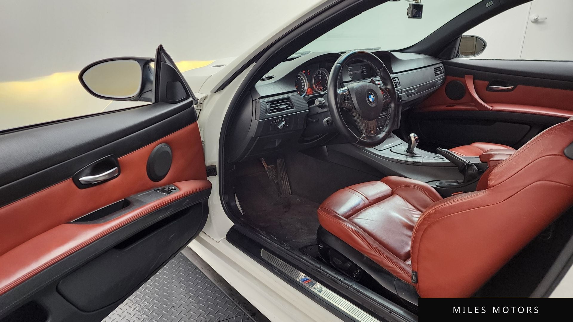 BMW M3 (E90) 2010 — миниатюра 10