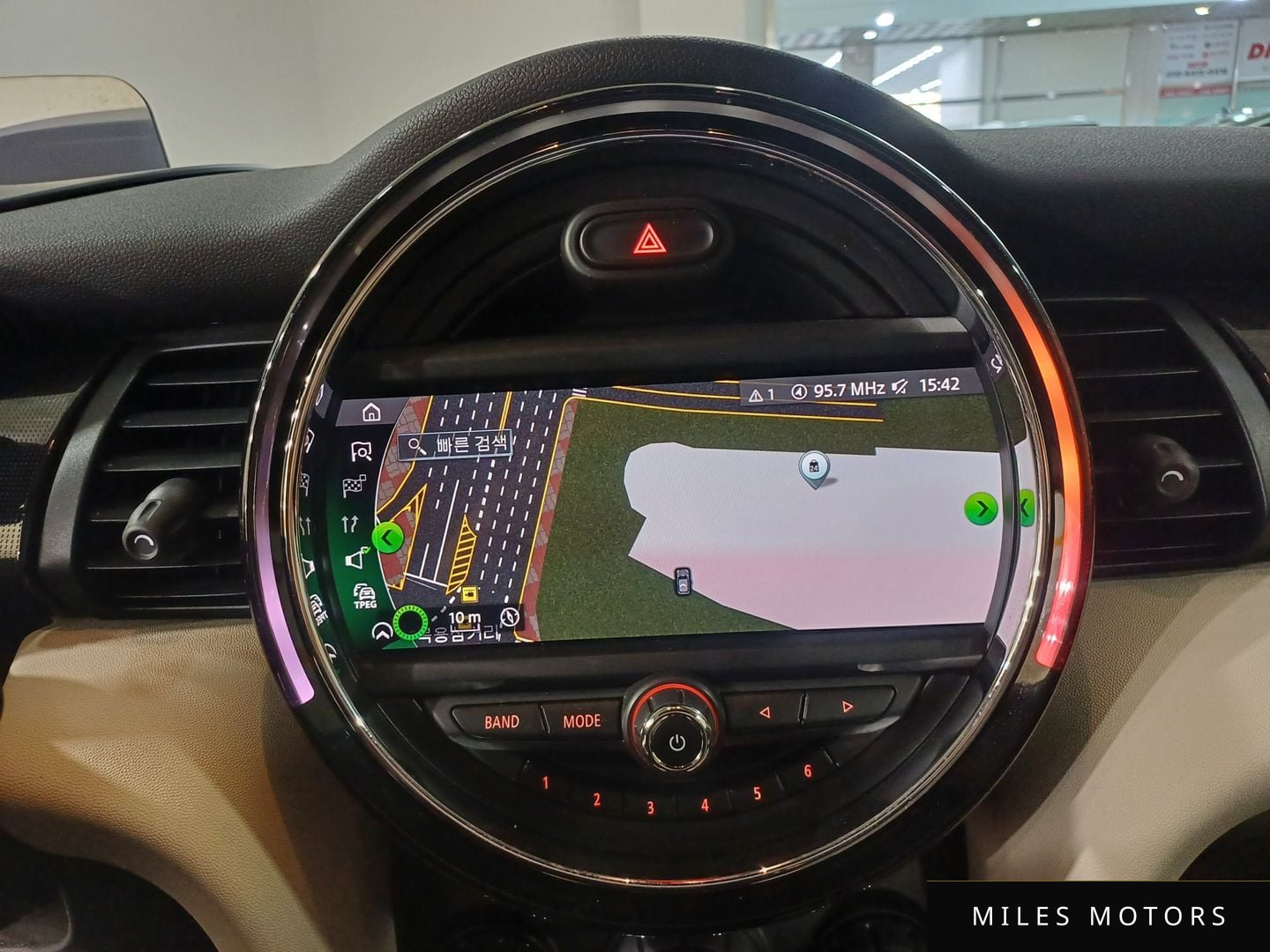 MINI Cooper S 2020 — миниатюра 10