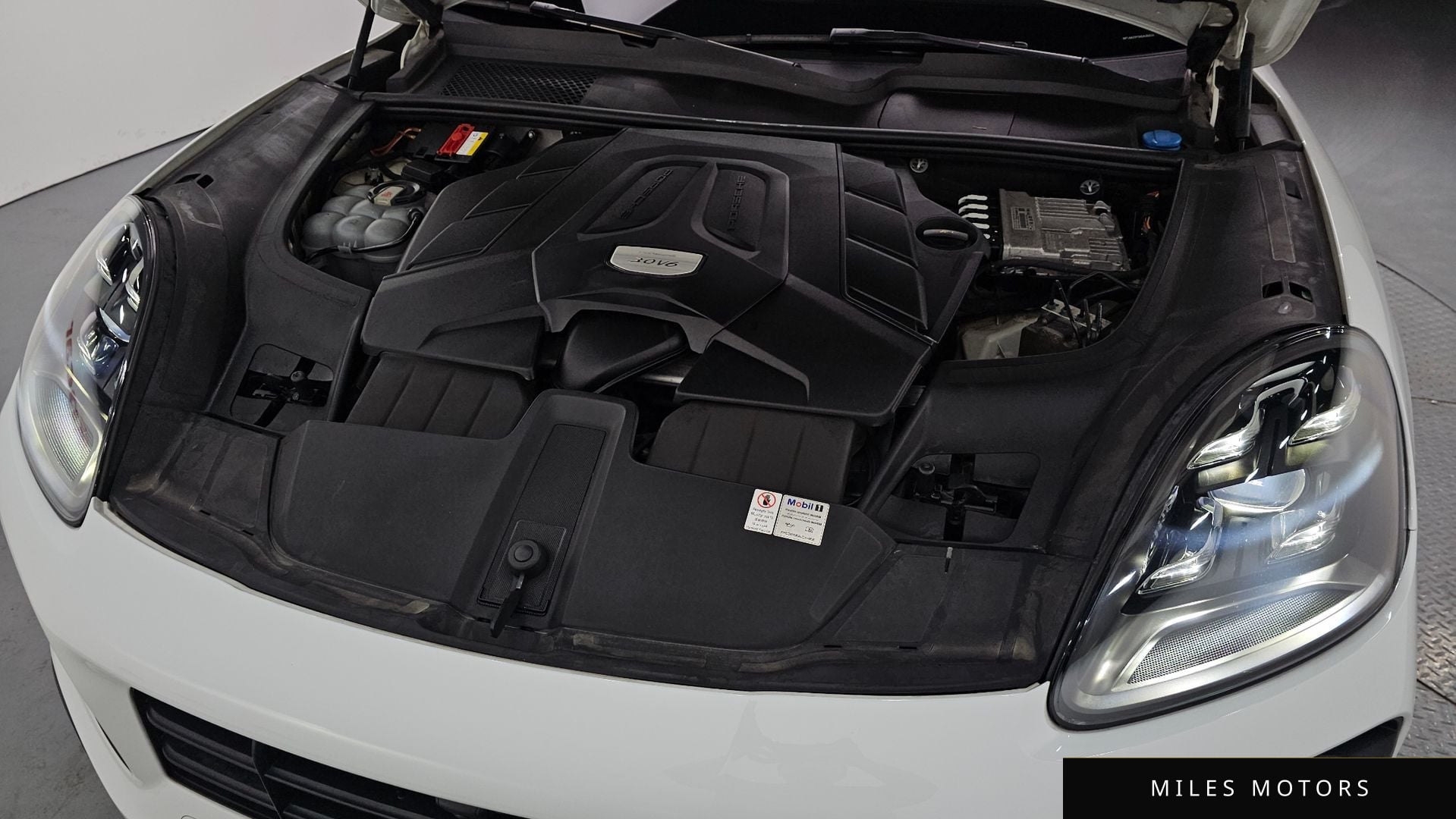 Porsche Cayenne 2019 — миниатюра 6