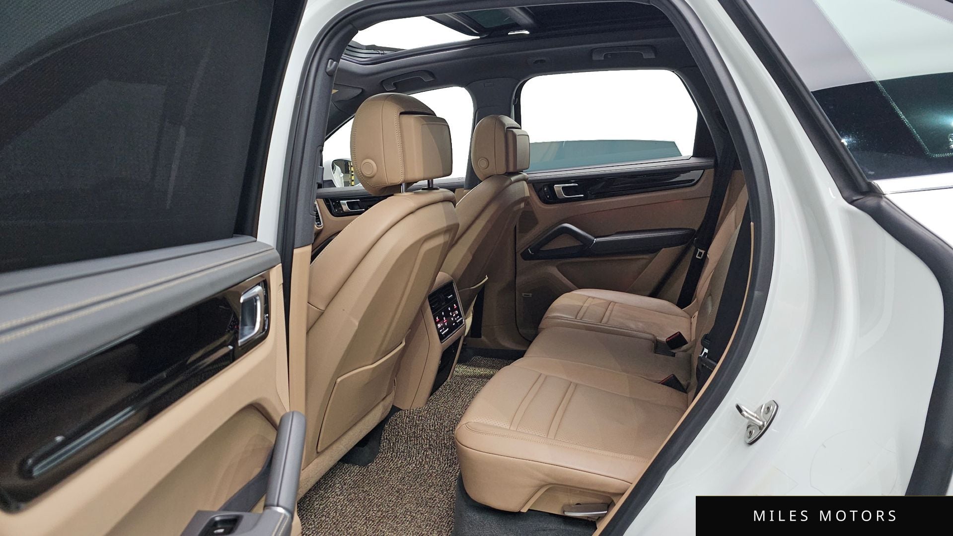Porsche Cayenne 2019 — миниатюра 12