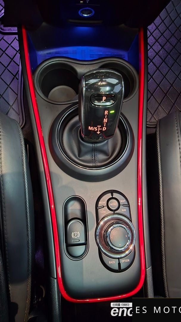 MINI Countryman 2023 — миниатюра 9