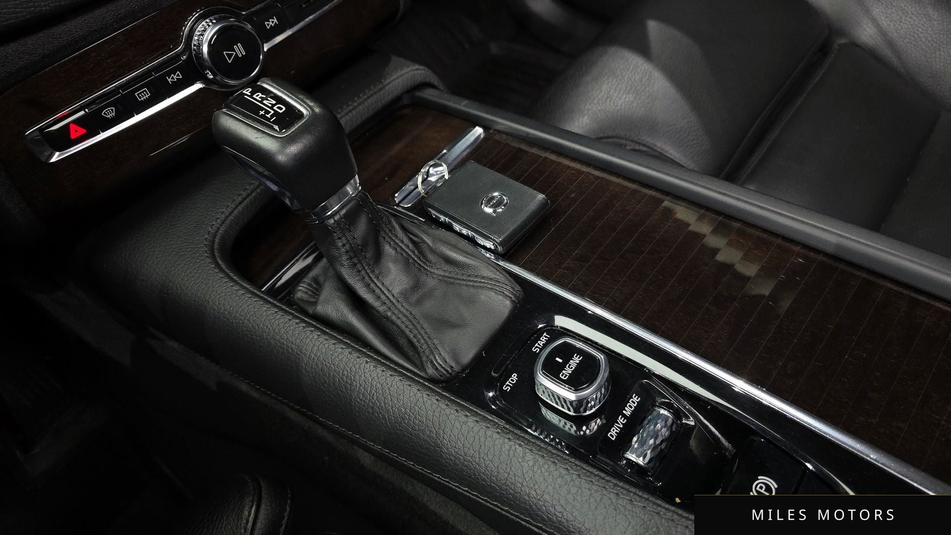 Volvo XC90 2017 — миниатюра 9