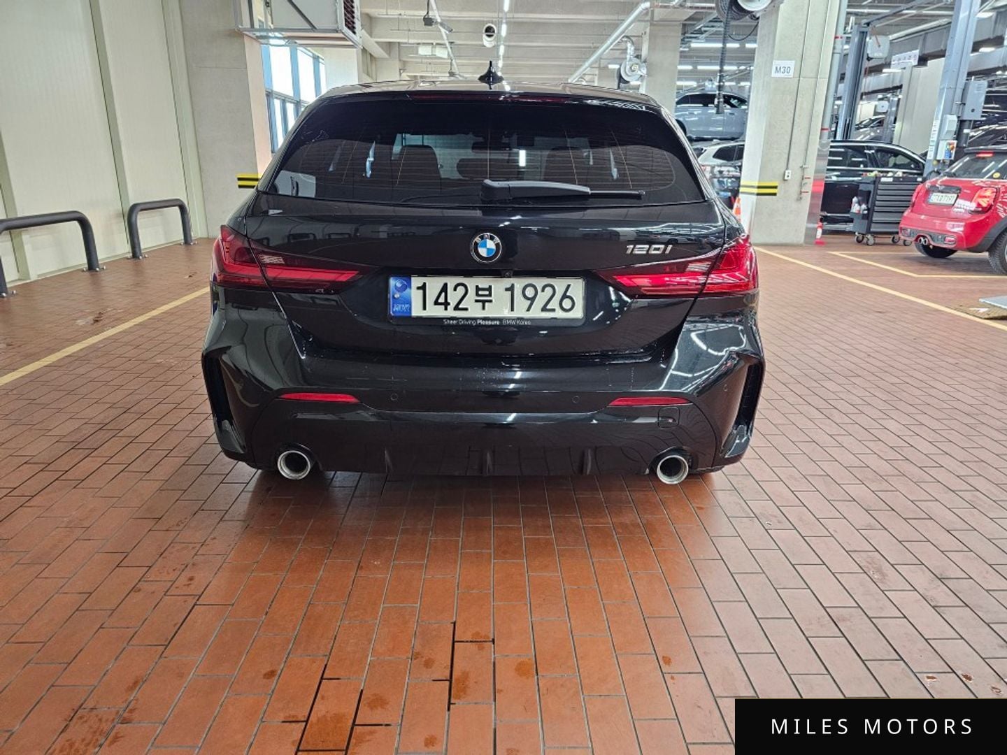 BMW 1 Series (F40) 2024 — миниатюра 4