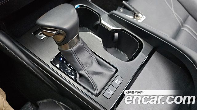 Лексус ES300h 2023 — миниатюра 9