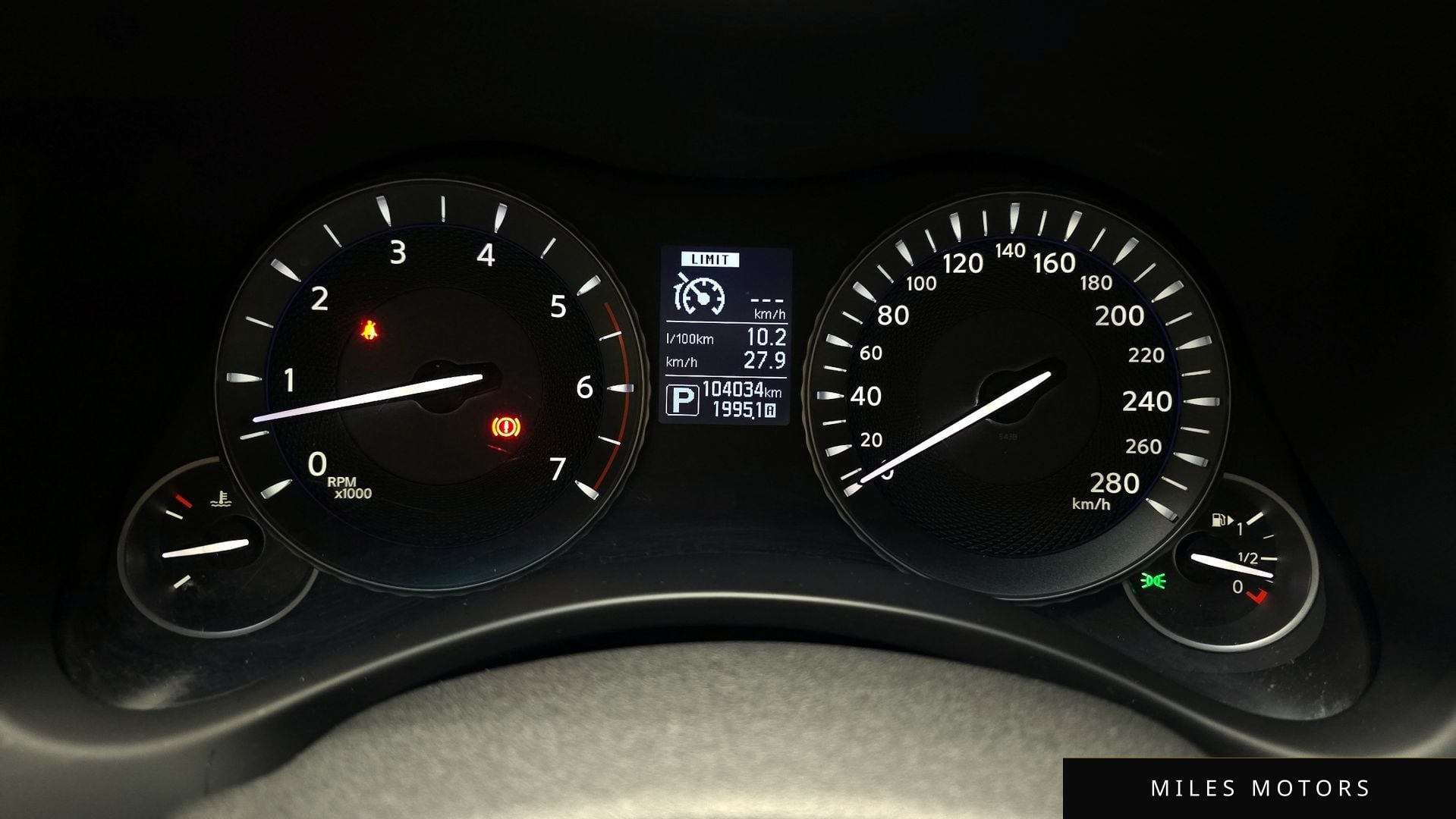 Infiniti Q70 2015 — миниатюра 8