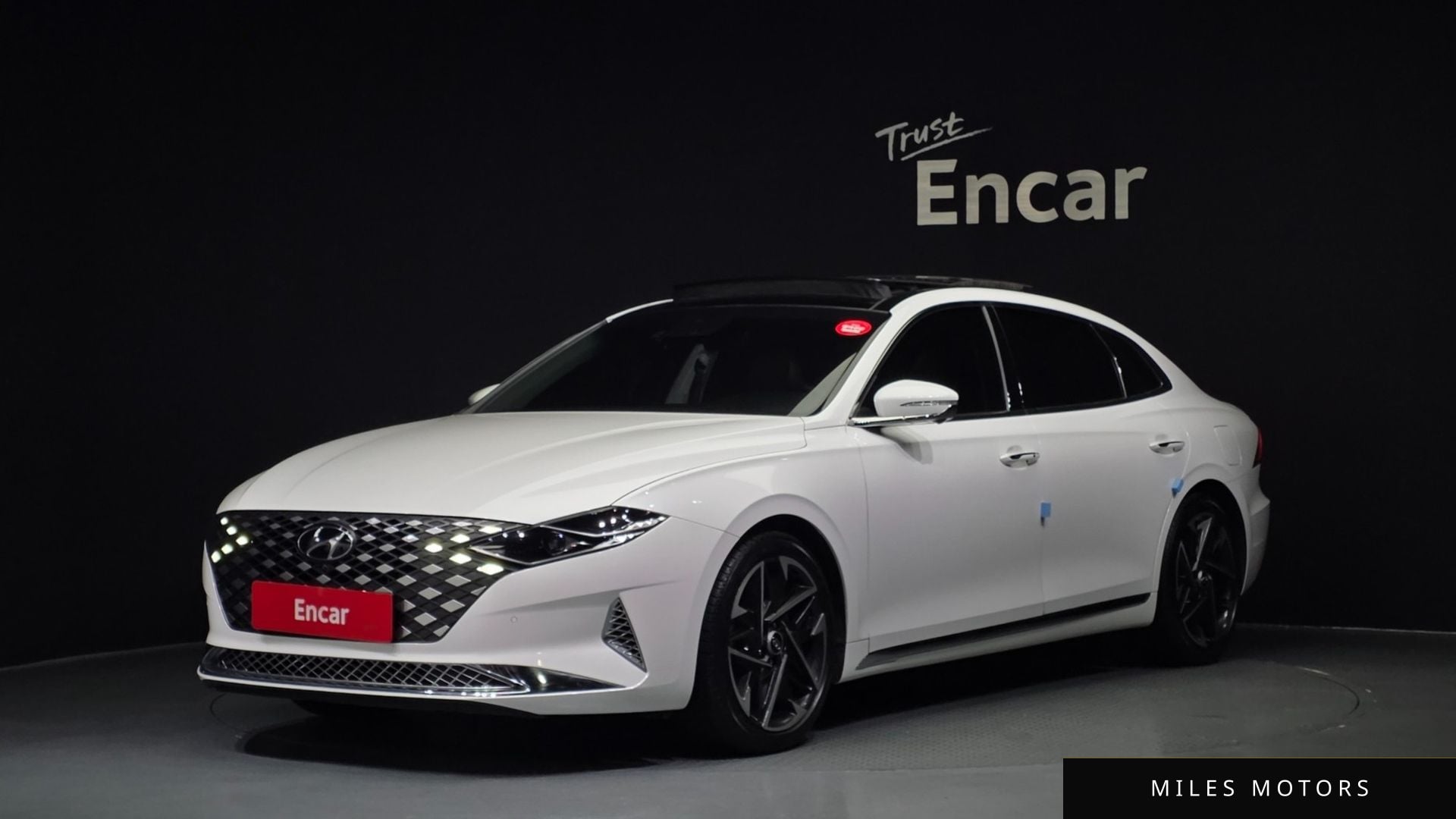 Hyundai Grandeur 2020 — фото 1 из 12