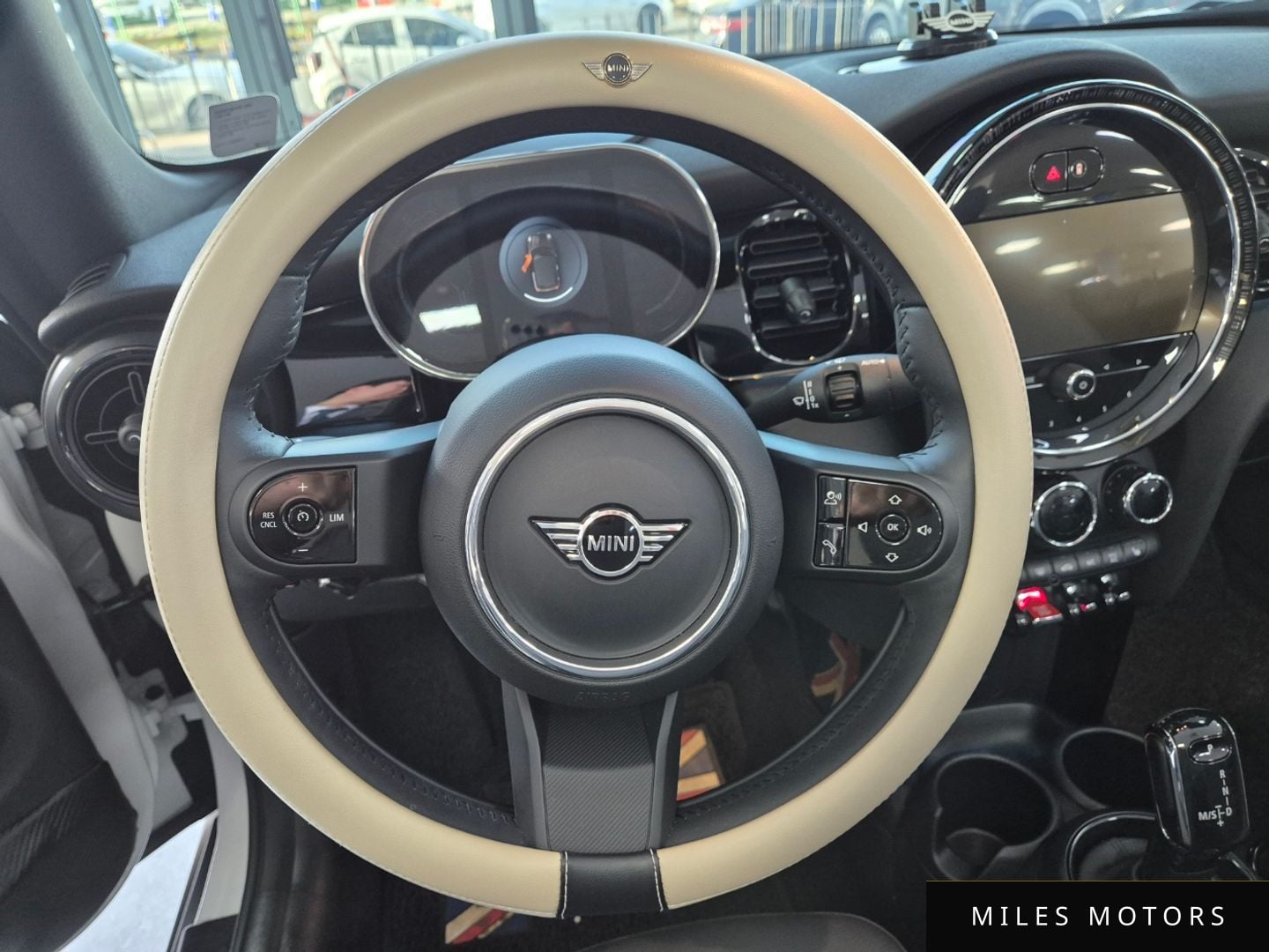 MINI Cooper Convertible 2024 — миниатюра 12