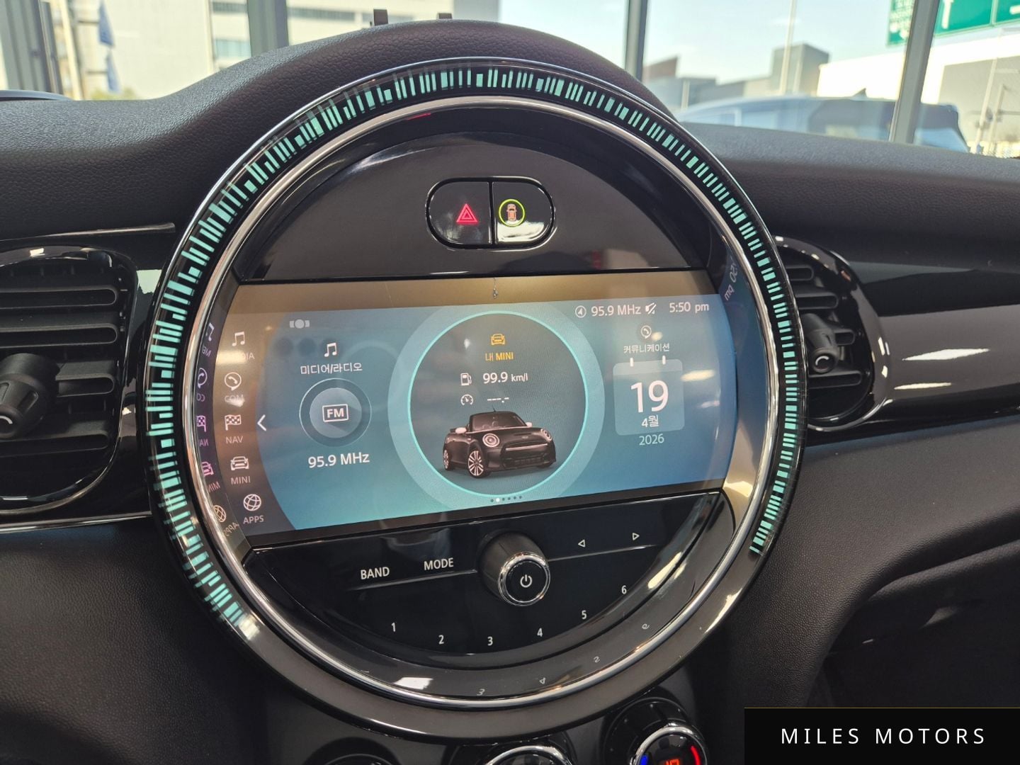 MINI Cooper Convertible 2024 — миниатюра 13