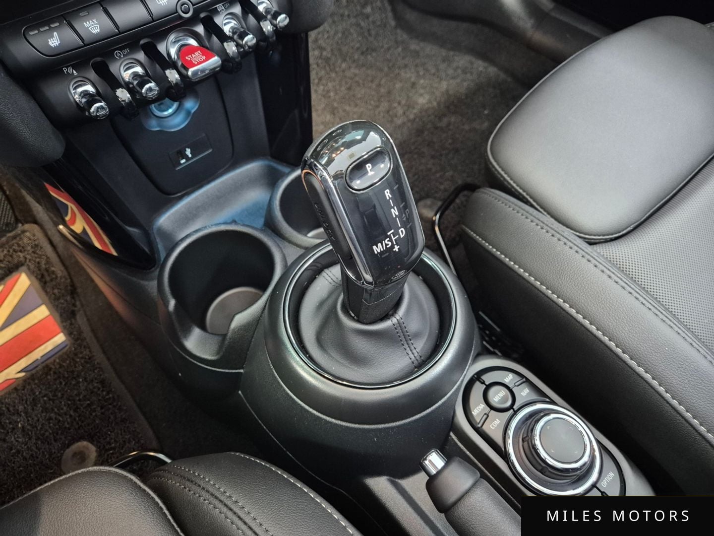 MINI Cooper Convertible 2024 — миниатюра 17