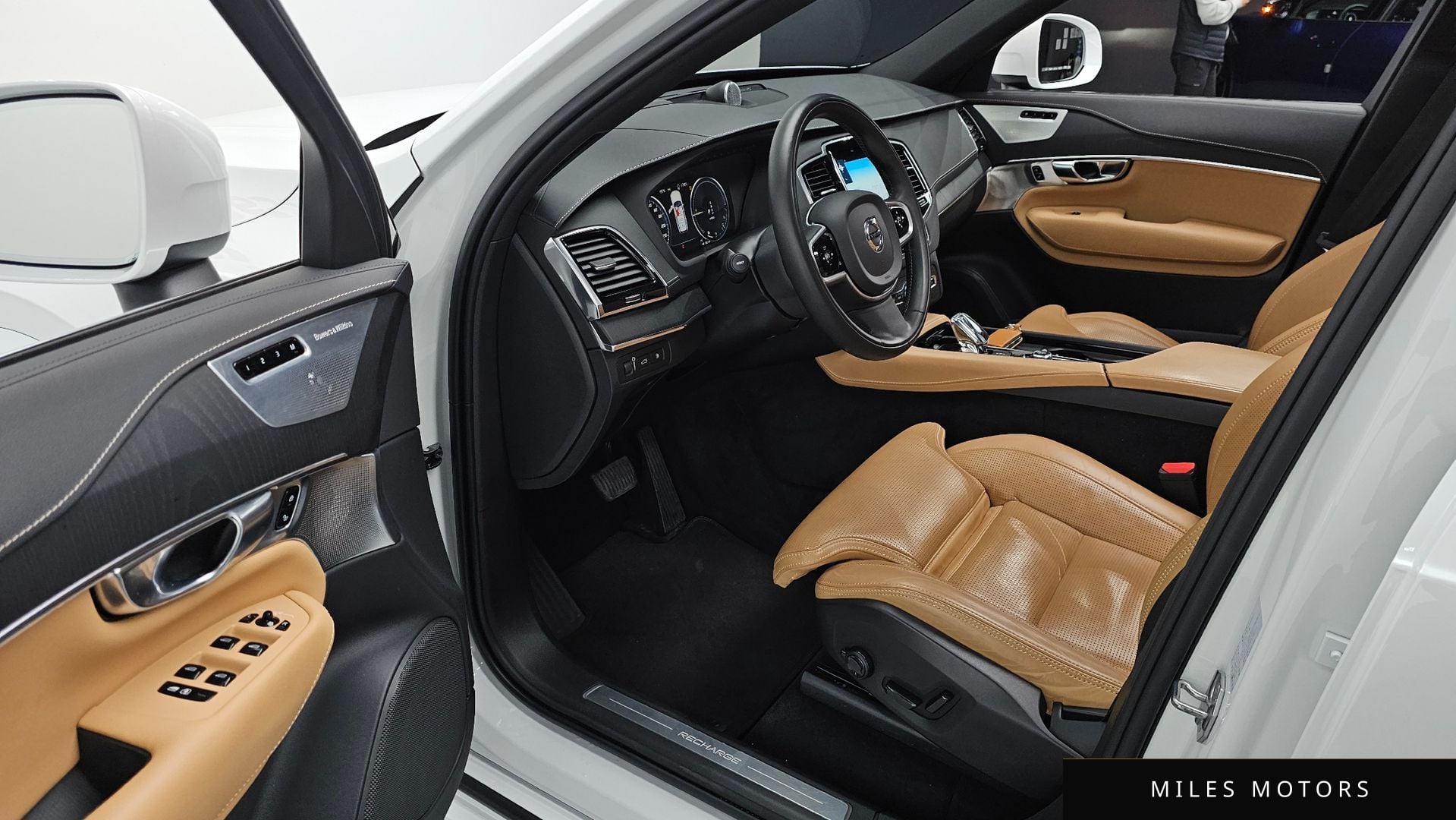 Volvo XC90 2021 — миниатюра 11