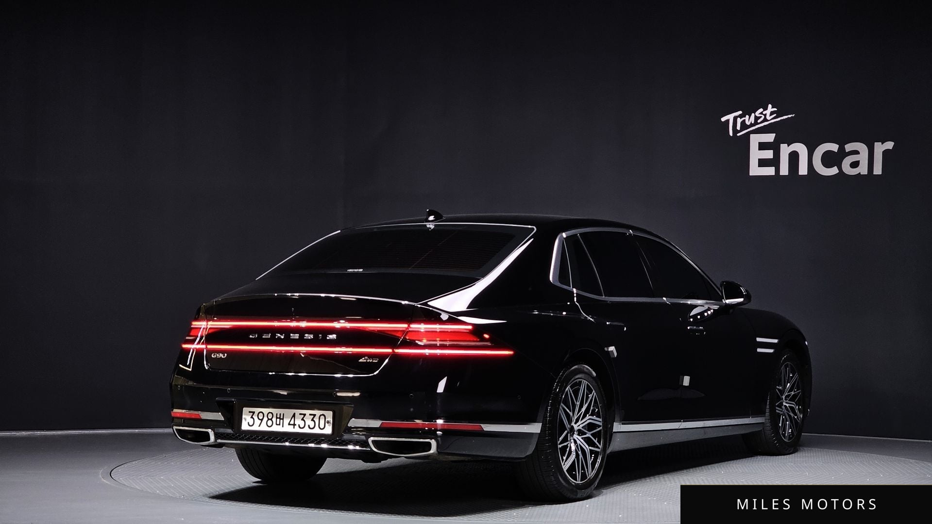 Genesis G90 (RS4) 2023 — миниатюра 2