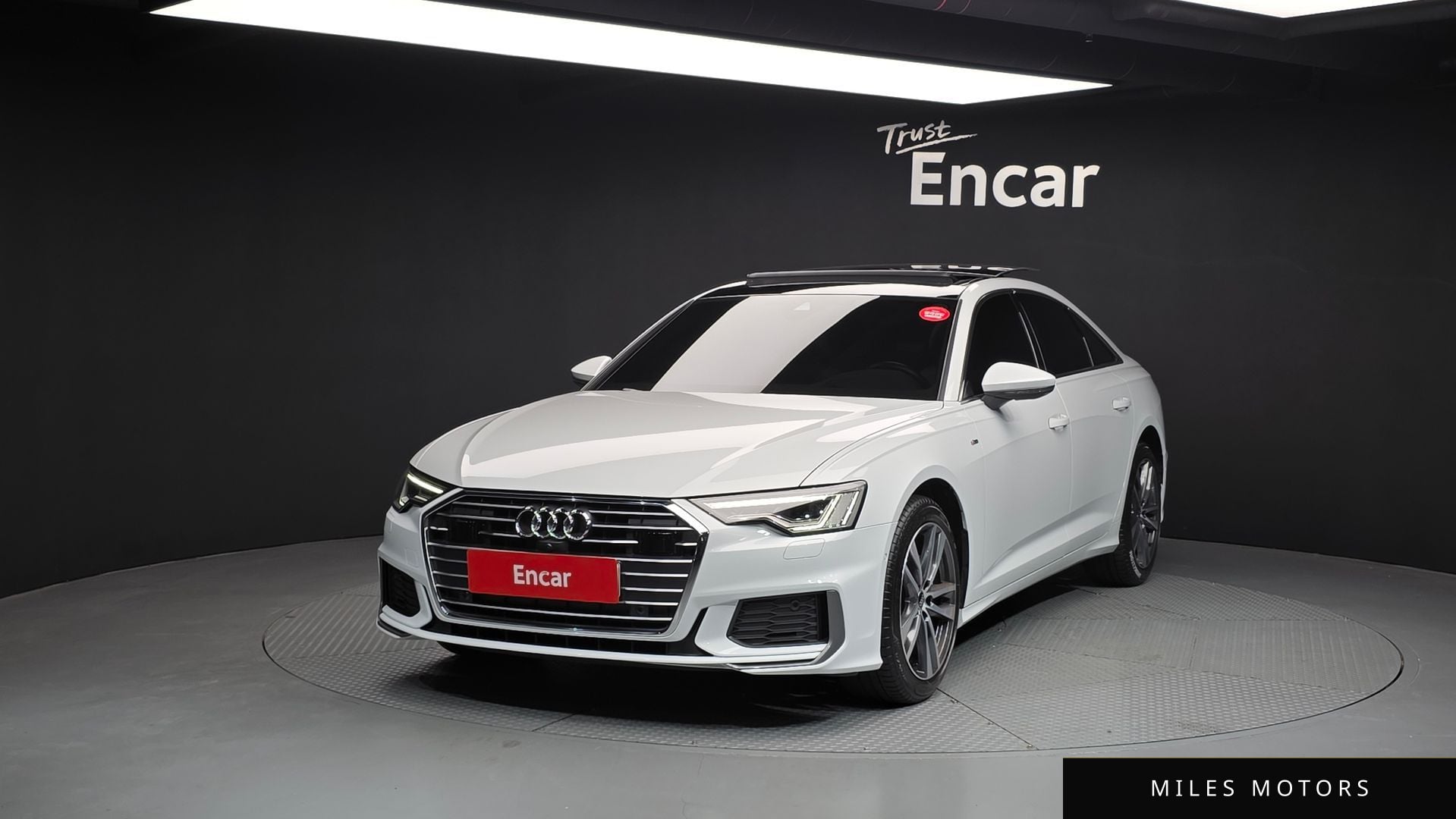 Audi A6 (C8) 2022 — фото 1 из 12