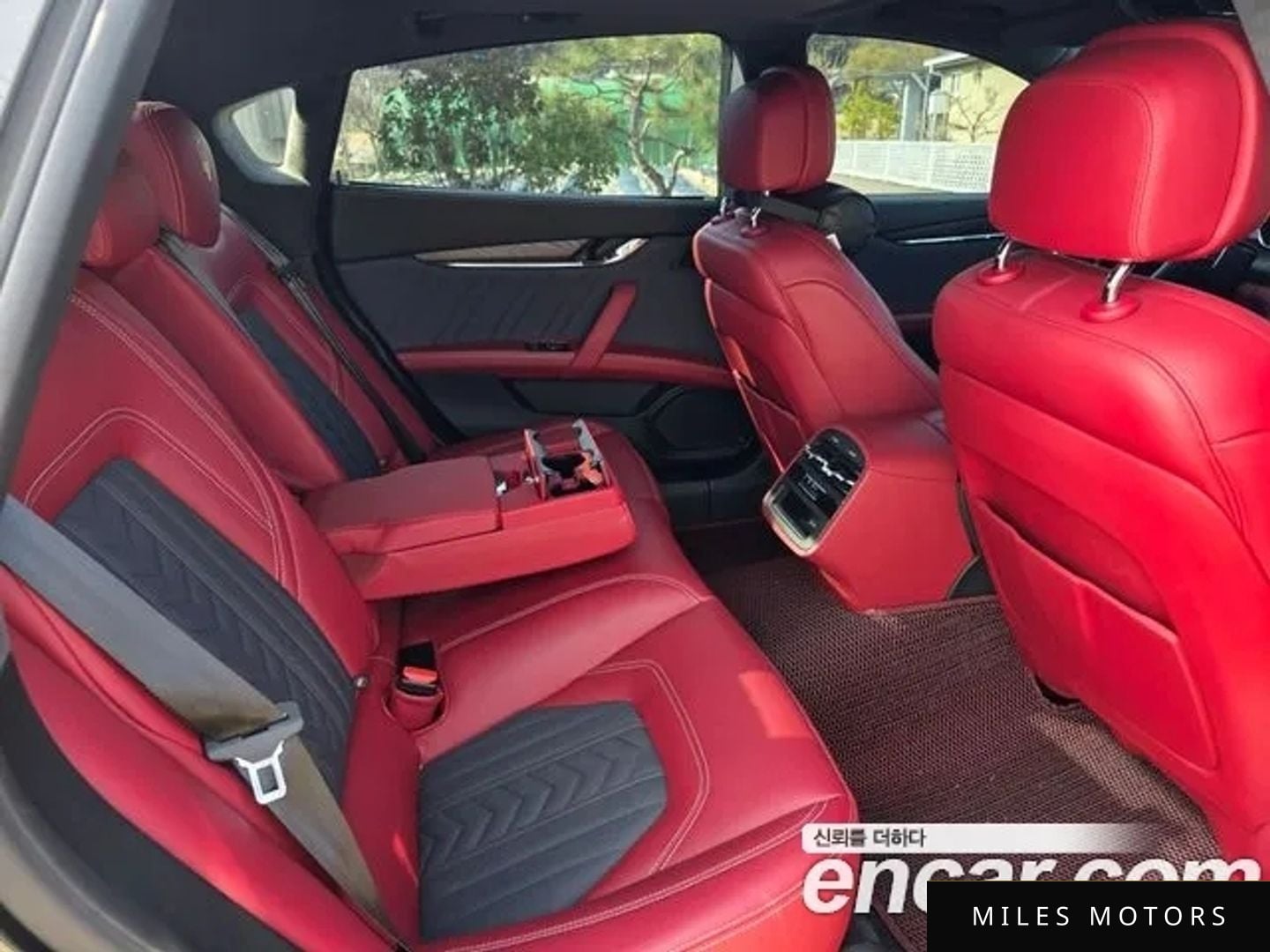 Maserati Quattroporte 2020 — миниатюра 11