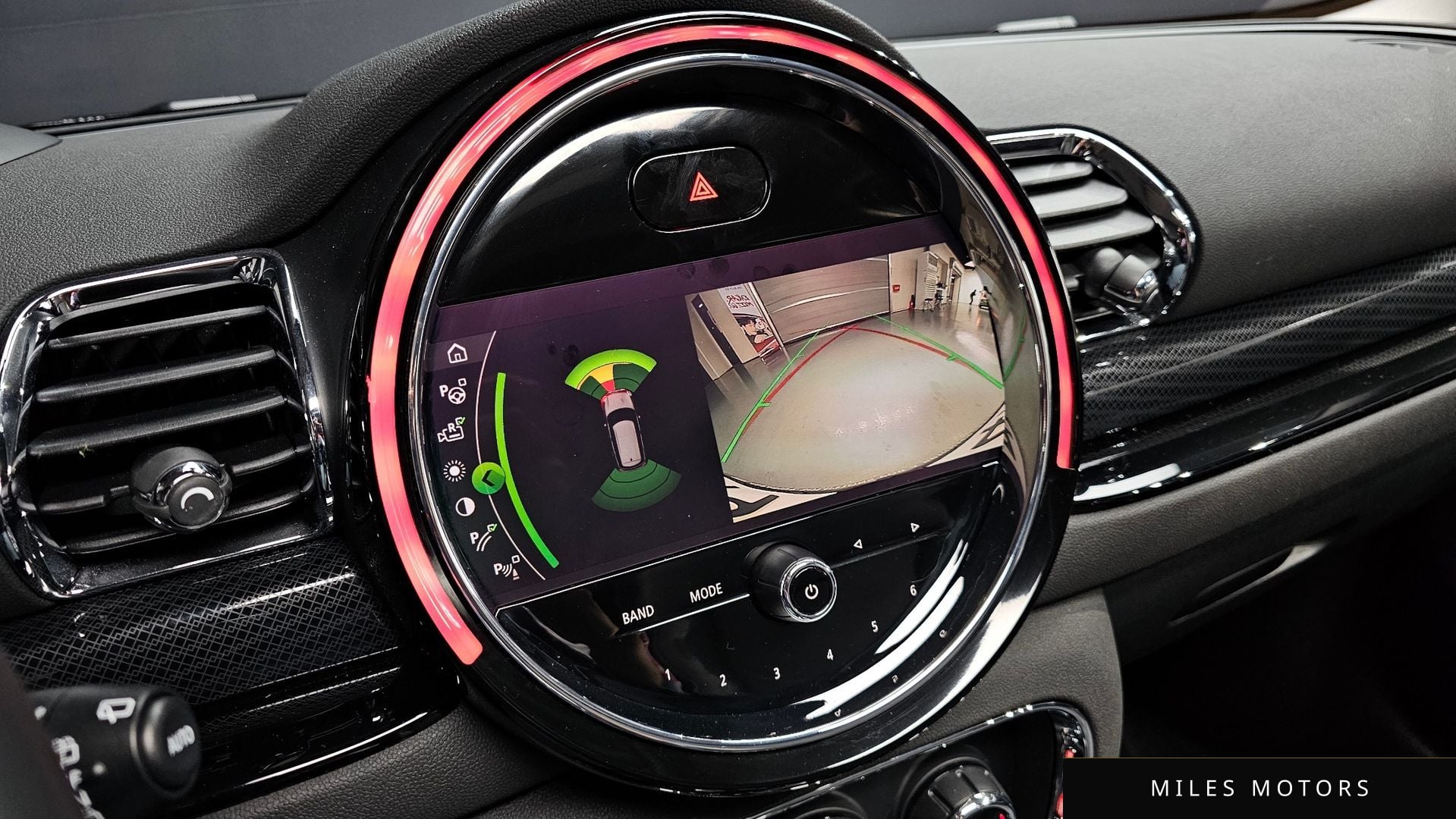 MINI 쿠퍼 클럽맨 2021 — миниатюра 16