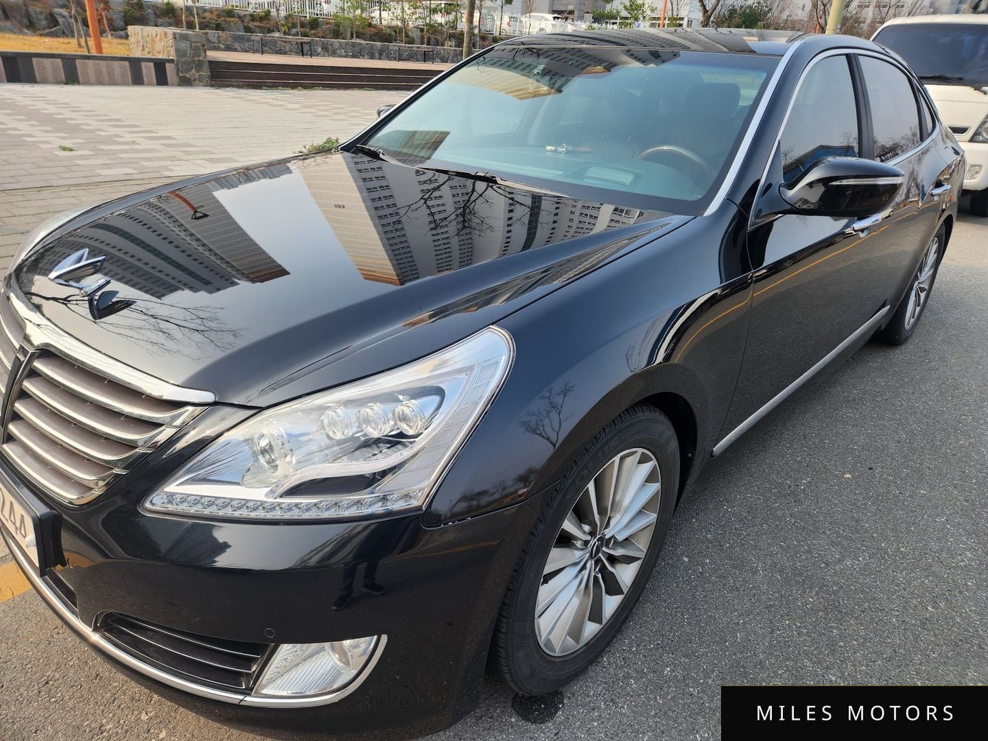 Hyundai Equus 2014 — фото 1 из 12