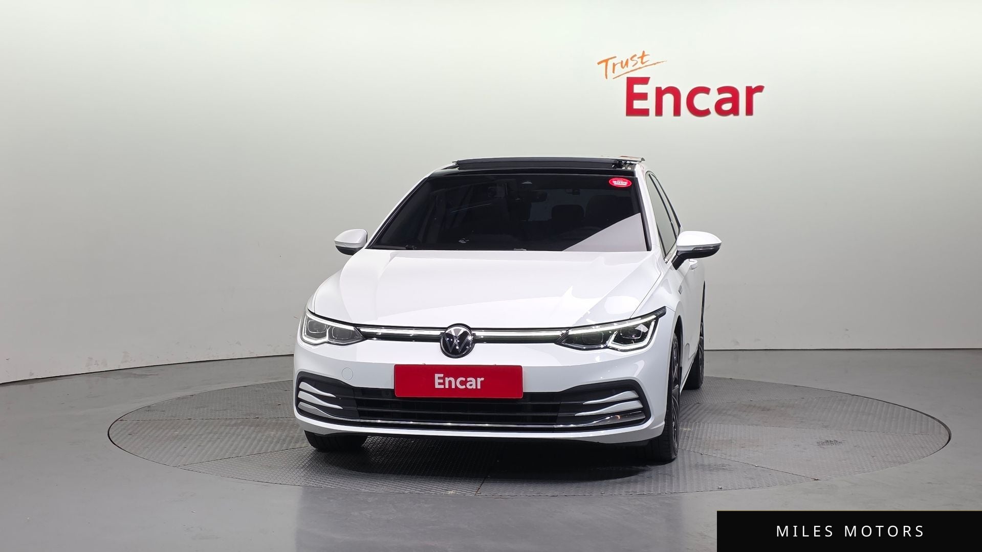 Volkswagen 골프 2023 — миниатюра 3