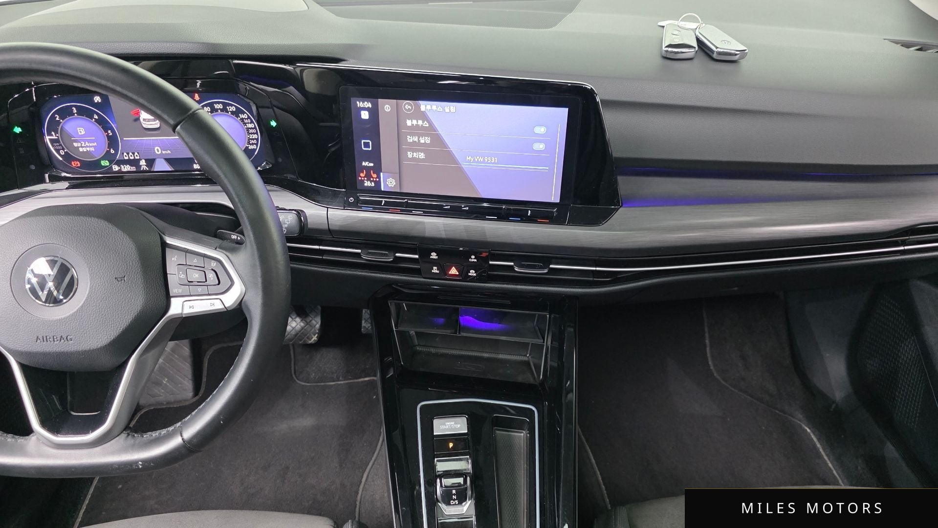 Volkswagen 골프 2023 — миниатюра 16