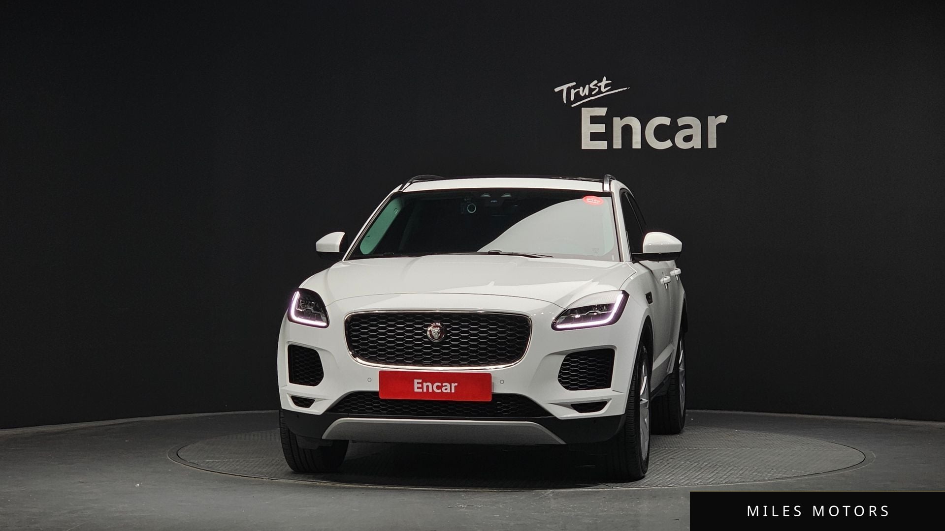 Jaguar E-PACE 2020 — миниатюра 3