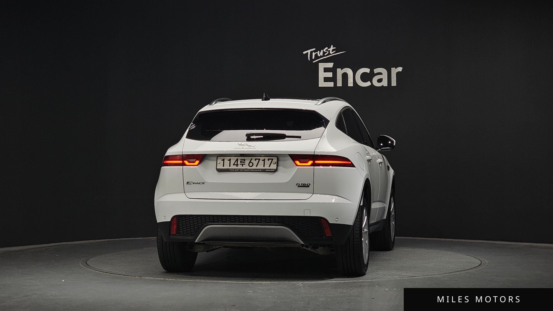 Jaguar E-PACE 2020 — миниатюра 4