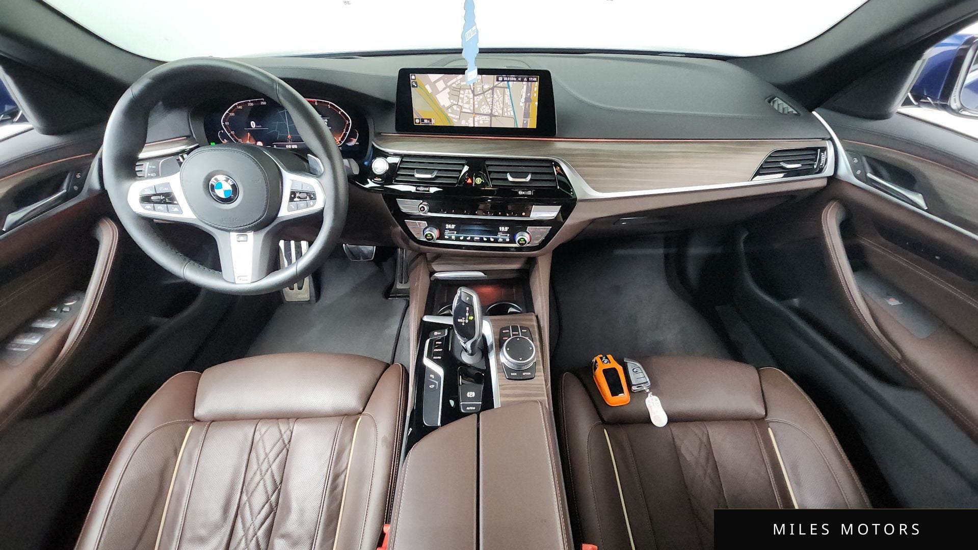 BMW 5 Series (G30) 2020 — миниатюра 7
