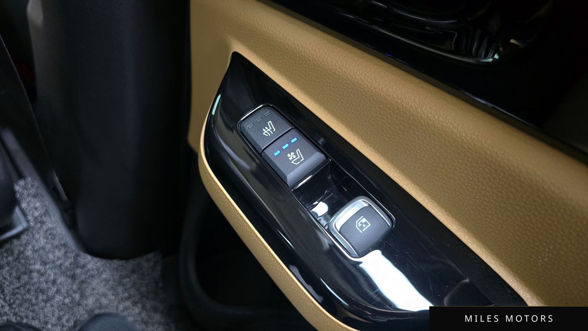 Kia Carnival 2021 — миниатюра 19