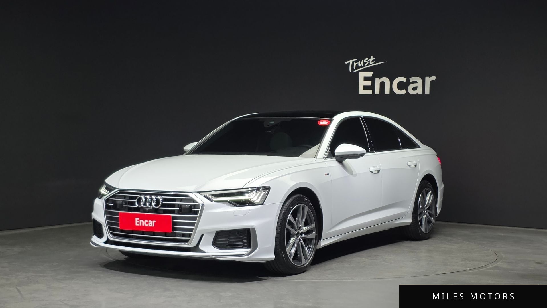 Audi A6 (C8) 2023 — фото 1 из 12