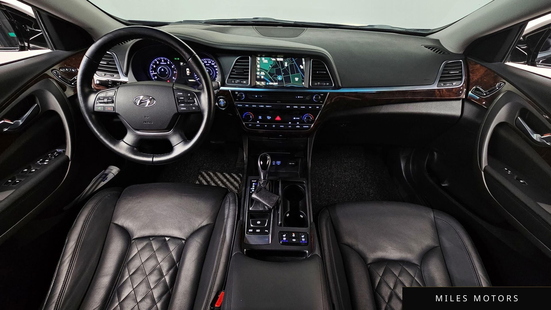 Hyundai Aslan 2016 — миниатюра 7