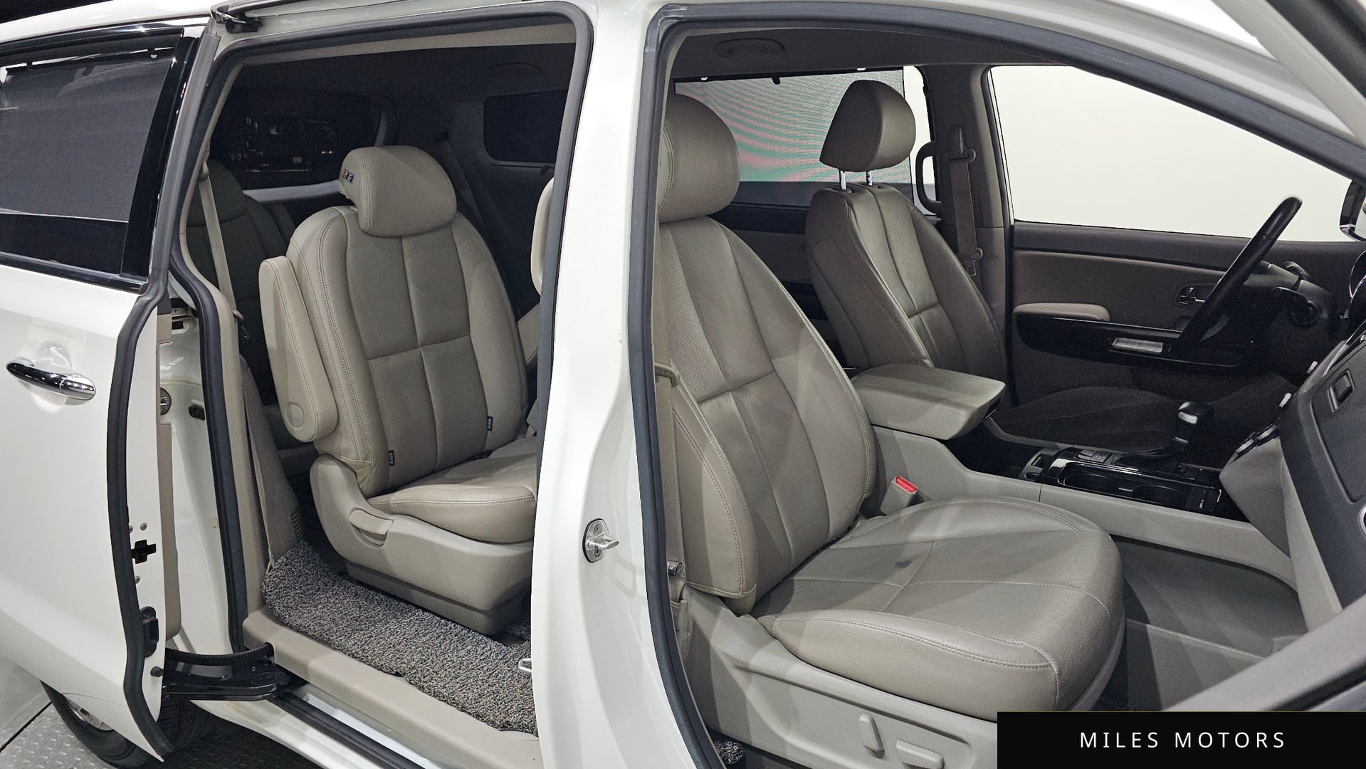 Kia Canival 2018 — миниатюра 12