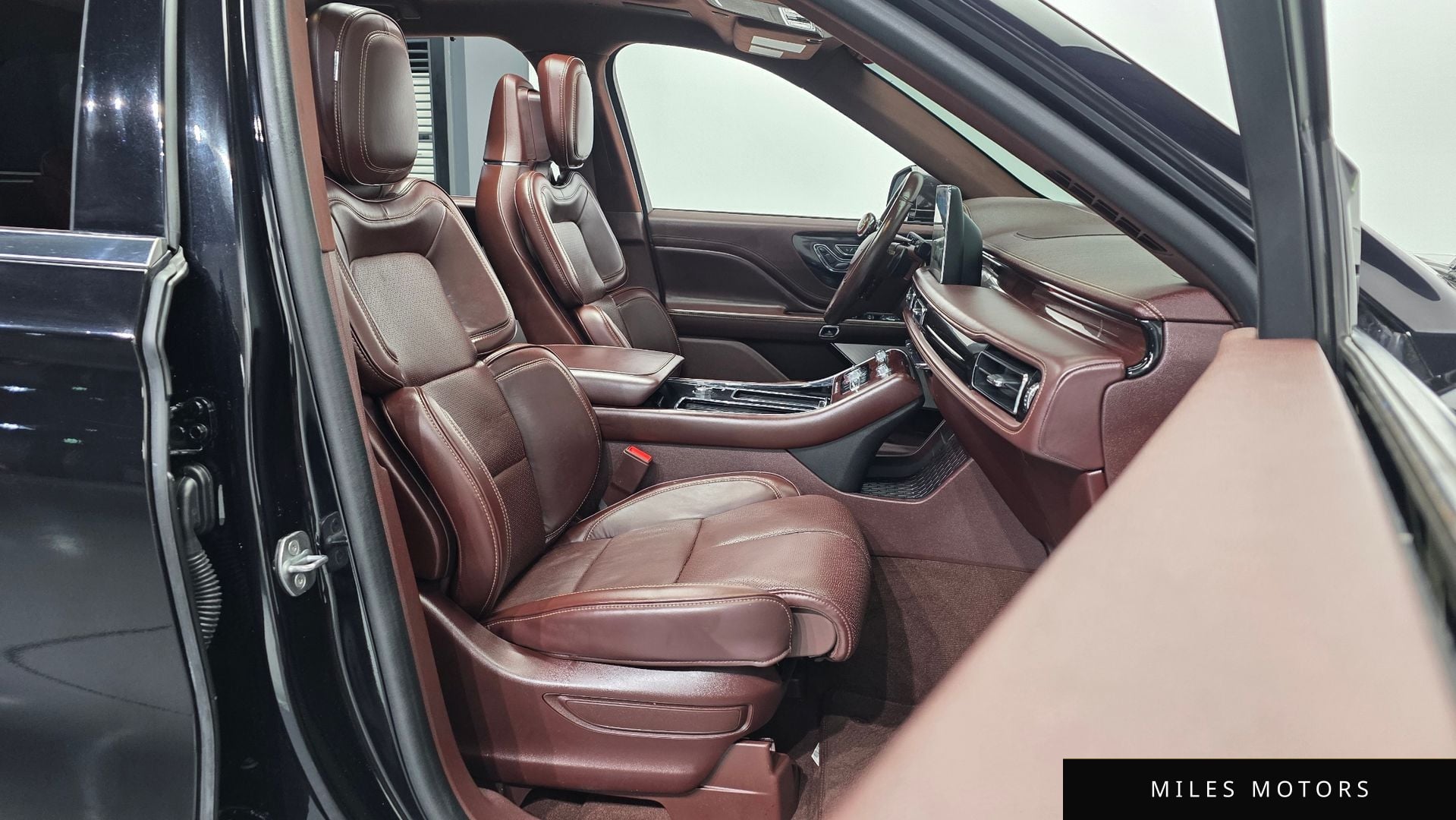 Lincoln 에비에이터 2021 — миниатюра 11