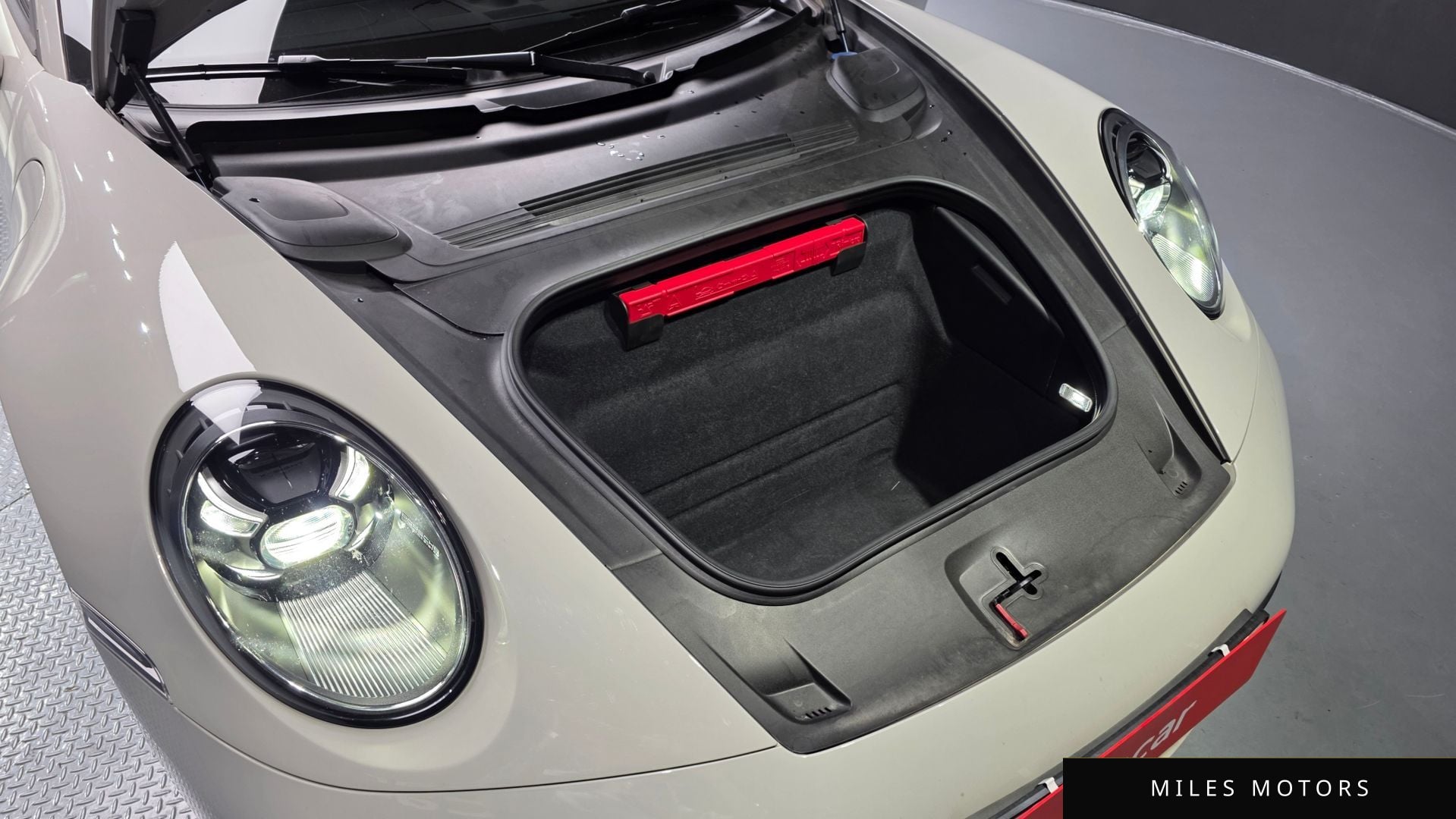 Porsche 911 (992) 2023 — миниатюра 6