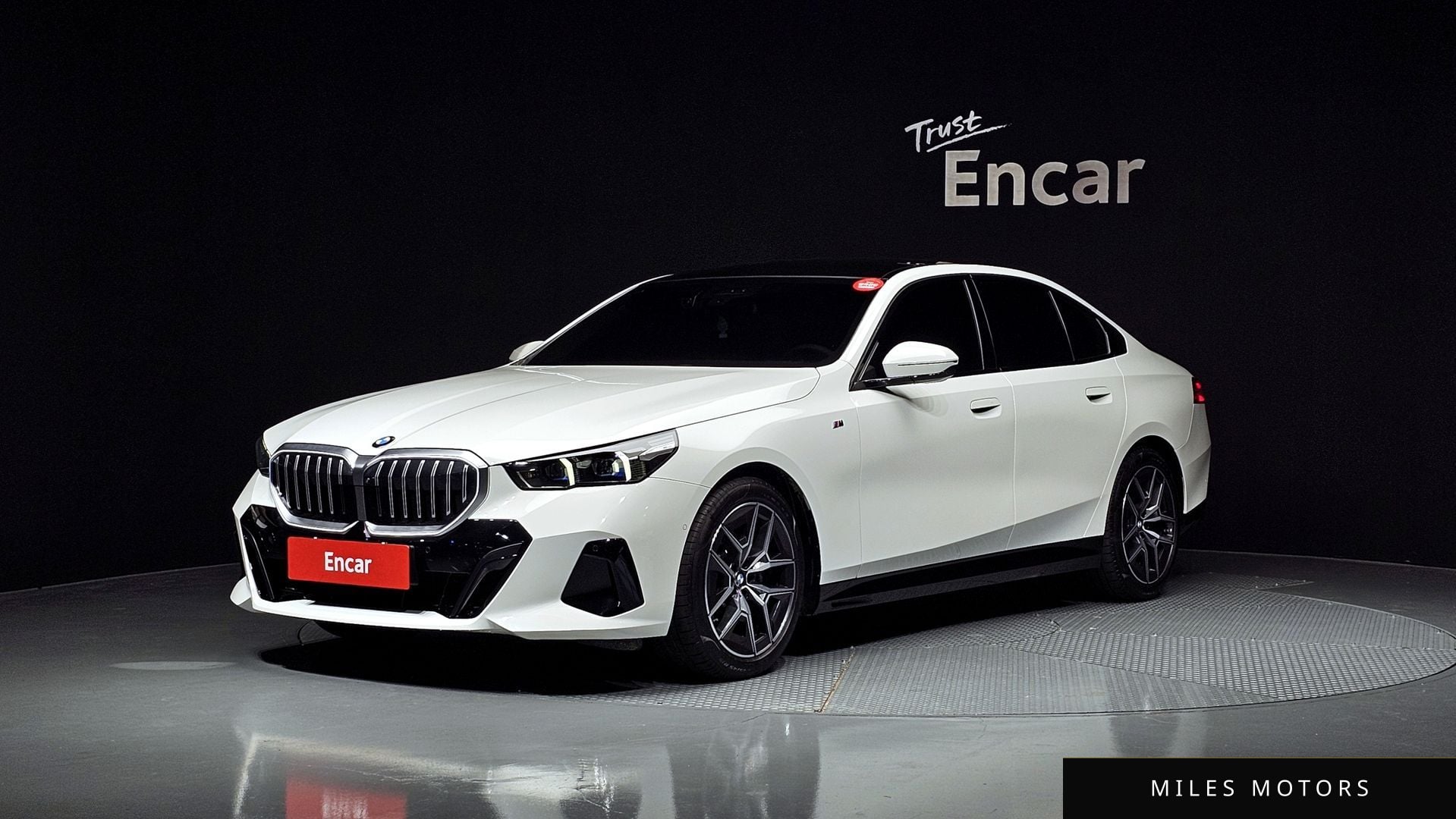 BMW 5 Series (G60) 2025