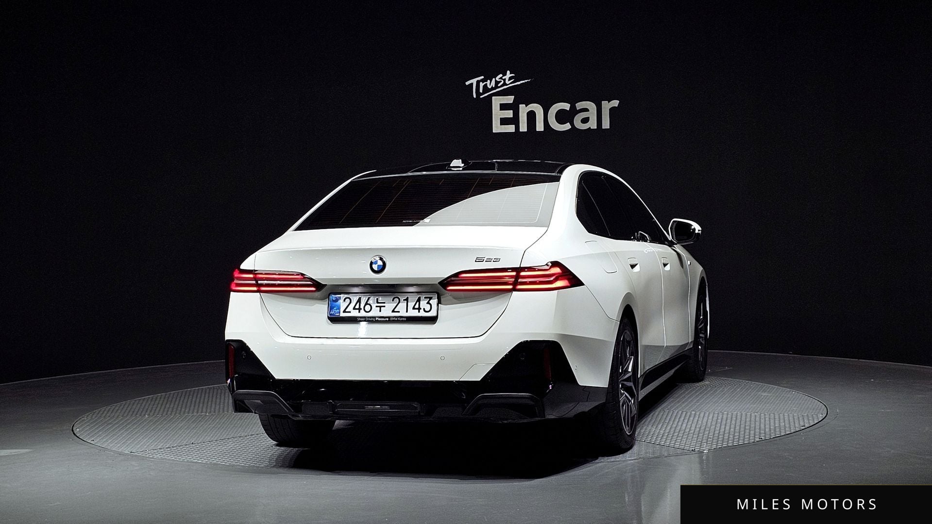 BMW 5 Series (G60) 2025 — миниатюра 4
