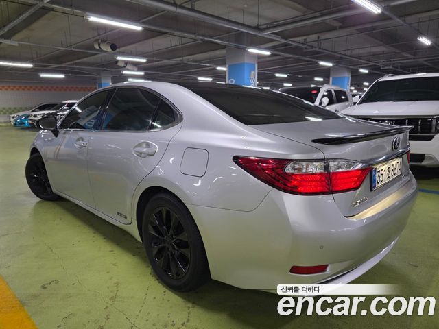 Лексус ES300h 2013 — миниатюра 6
