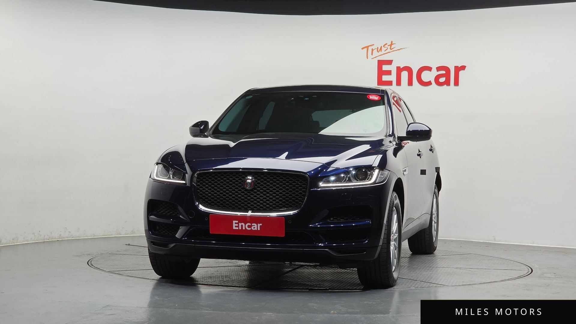 Jaguar F-PACE 2018 — миниатюра 3