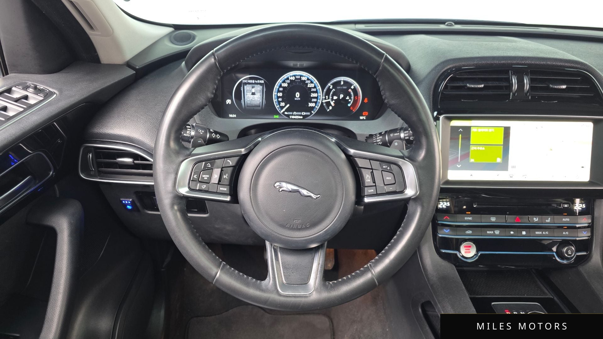 Jaguar F-PACE 2018 — миниатюра 13