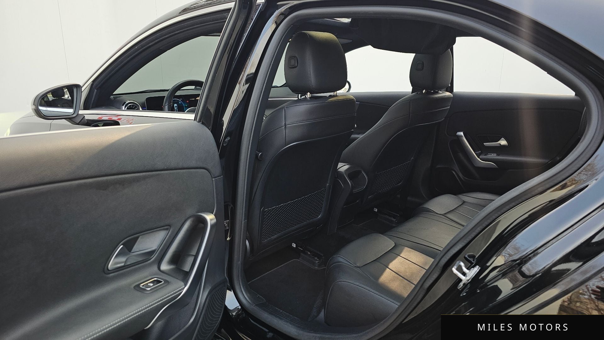 Mercedes-Benz A-클래스 W177 2020 — миниатюра 11