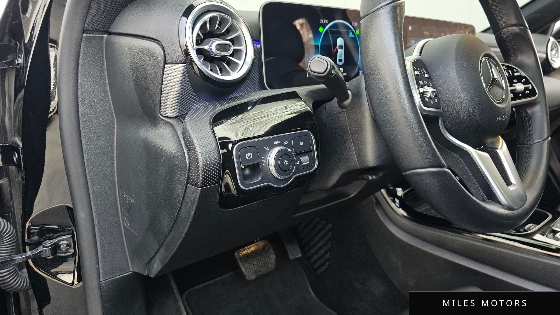 Mercedes-Benz A-클래스 W177 2020 — миниатюра 14